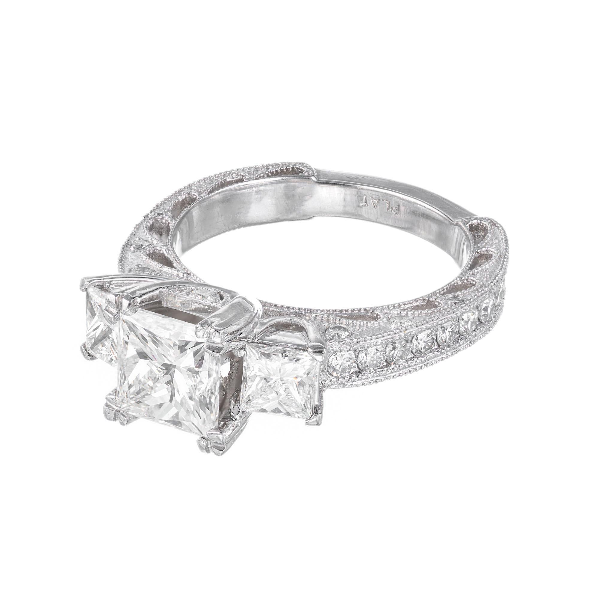Platin-Verlobungsring mit drei Steinen, GIA-zertifizierter 2,56 Karat Diamant im Quadratschliff im Angebot 1