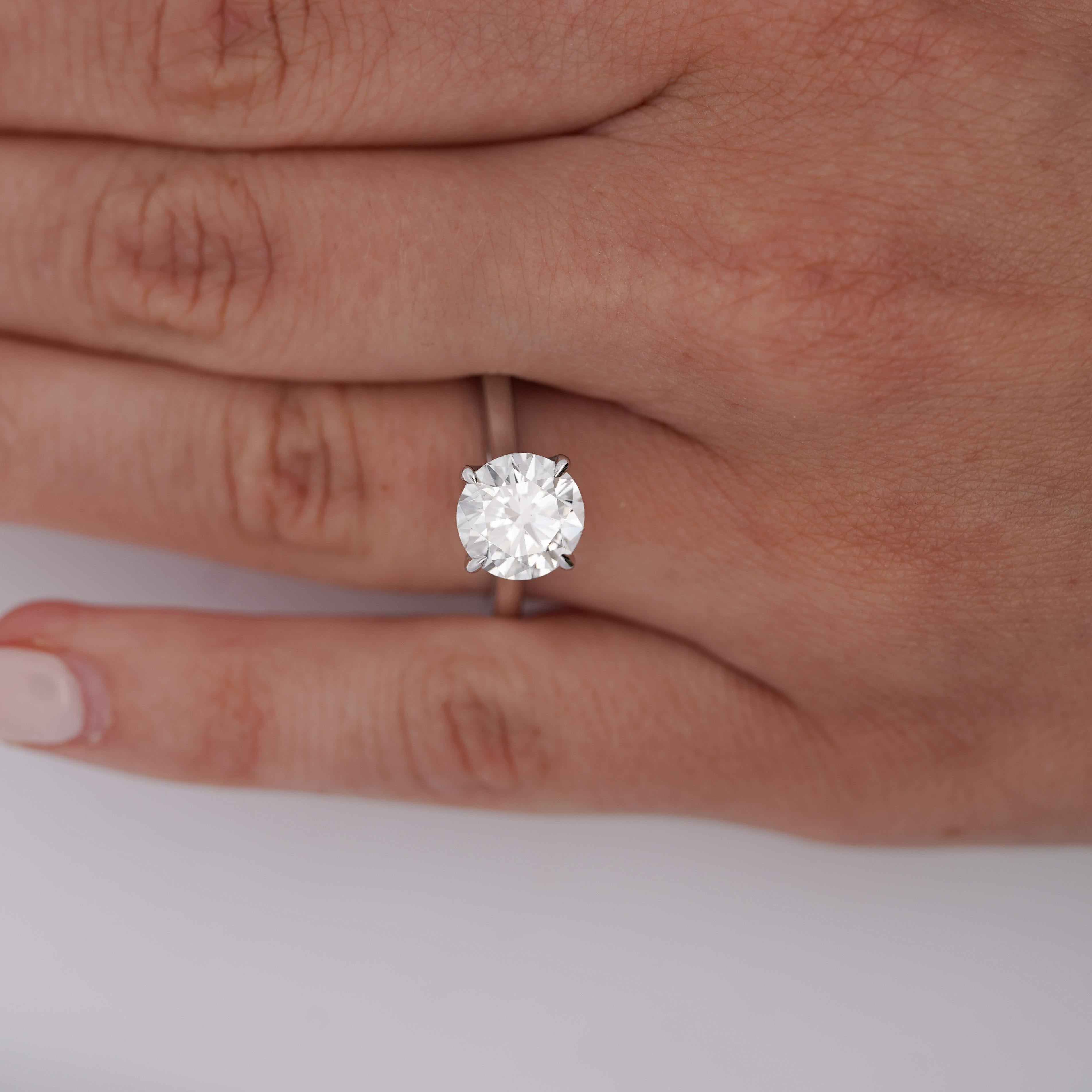 Bague solitaire cathédrale certifiée GIA de 2,56 carats de diamants taillés en rond en vente 4