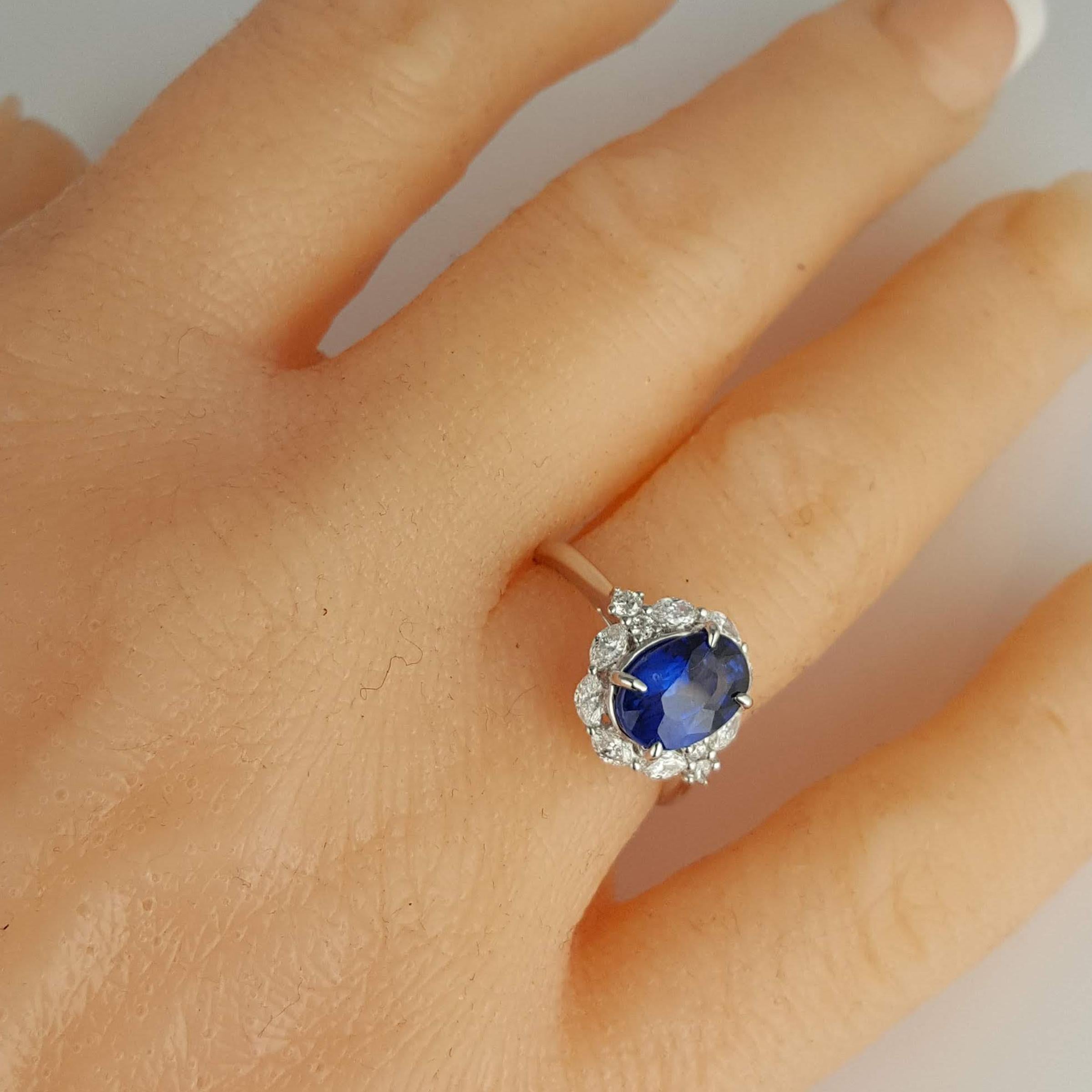 oval cut sapphire ring
