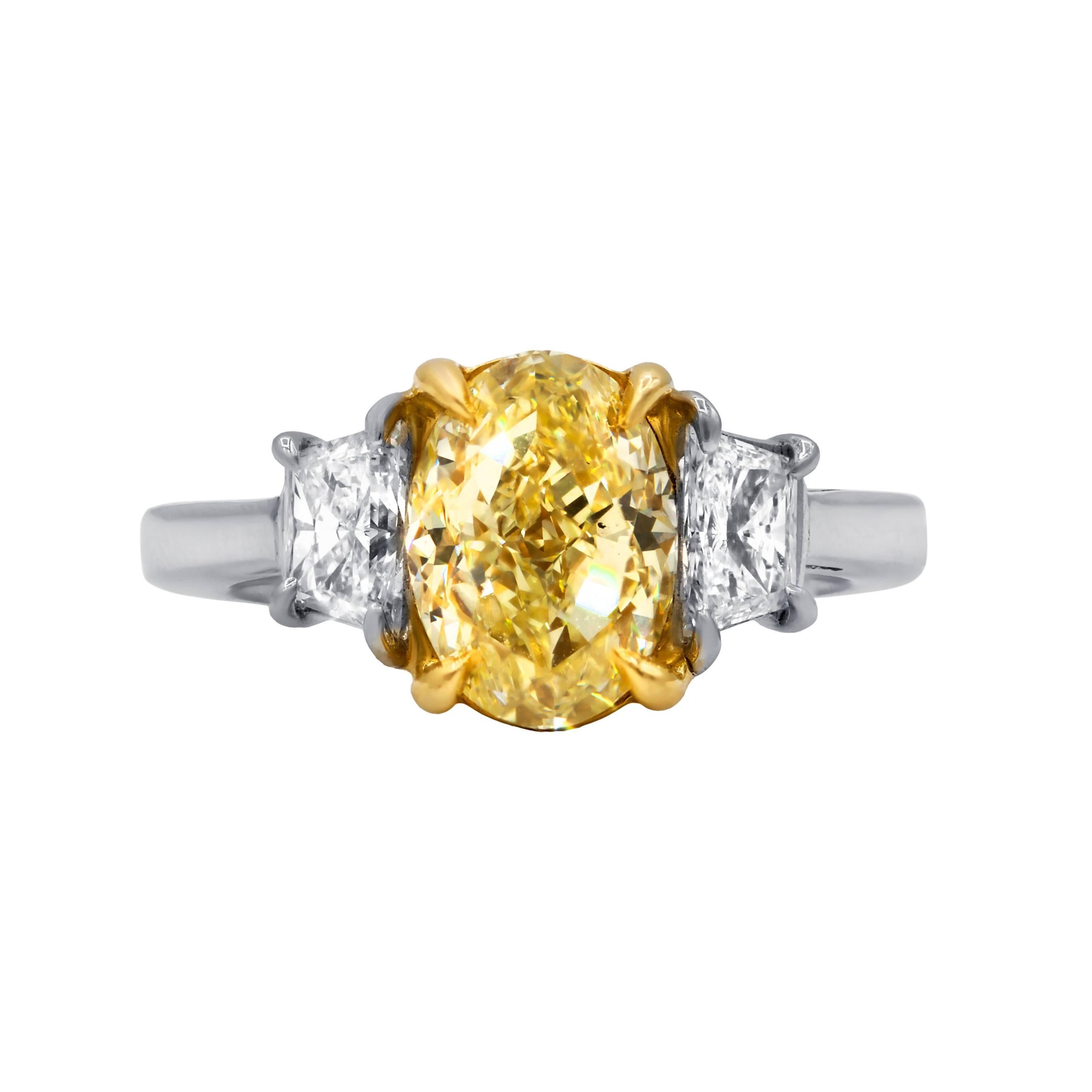 Diana M. Custom  2.58 Carat Fancy Yellow-VS1 Oval Engagement Ring For Sale