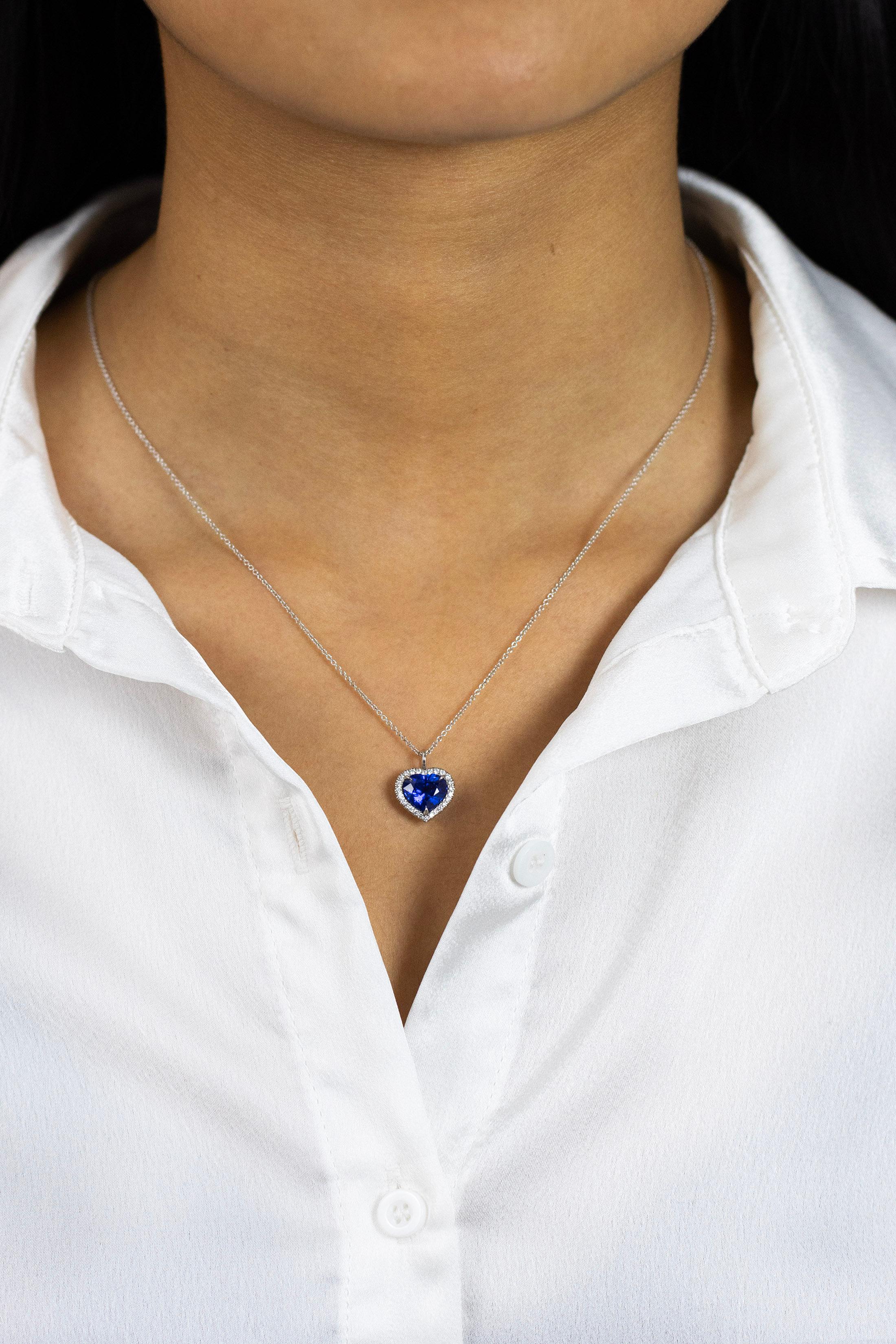 Contemporary GIA Certified 2.58 Carat Heart Shape Blue Sapphire with Diamond Pendant Necklace For Sale