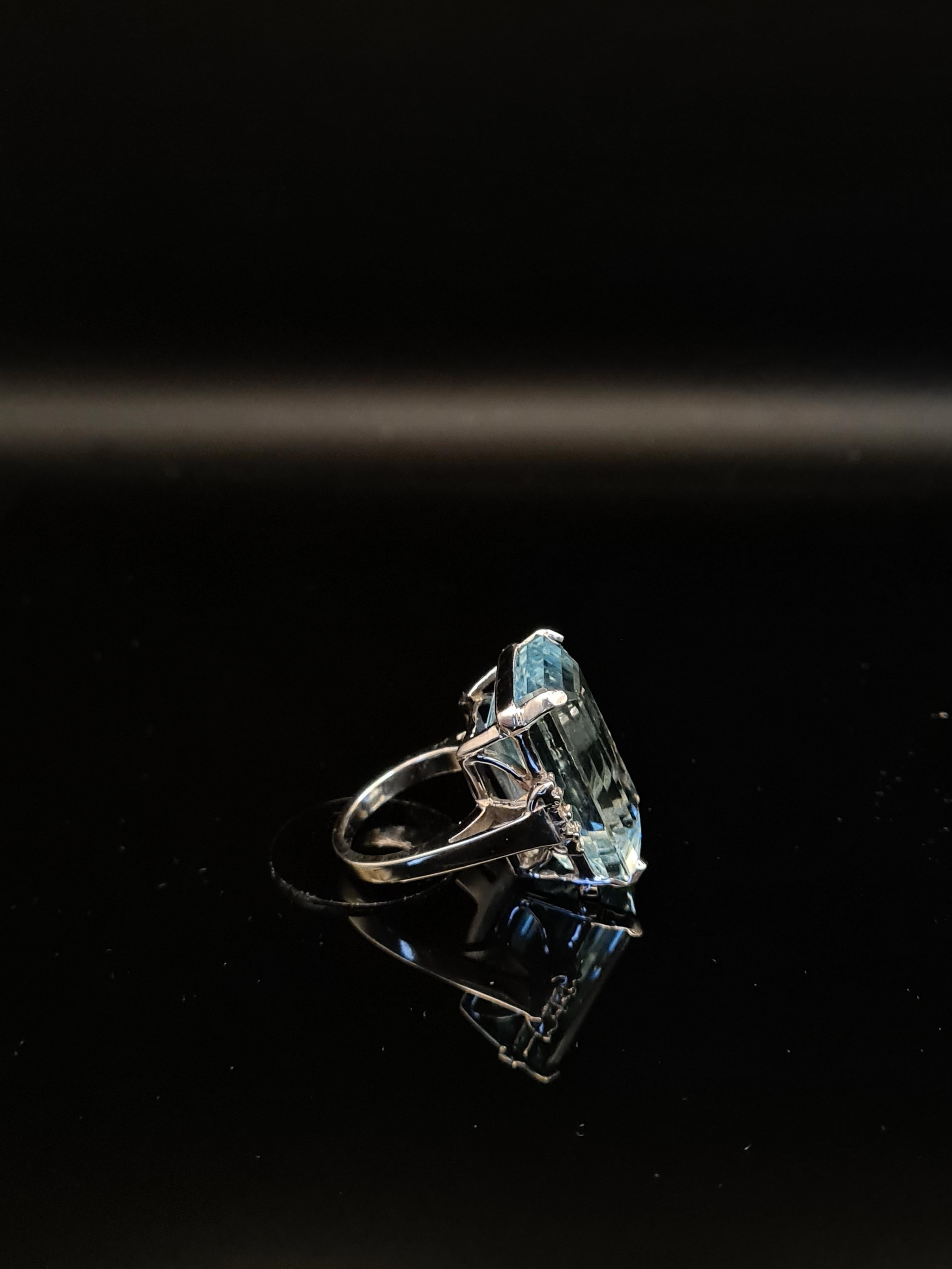 Octagon Cut GIA Certified 25.84ct Aquamarine and Diamond Cocktail Ring, Set in 14kt White Go For Sale