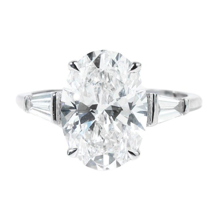 Rapporto GIA Certificato G VS Anello di fidanzamento con diamante taglio ovale da 2.5 carati