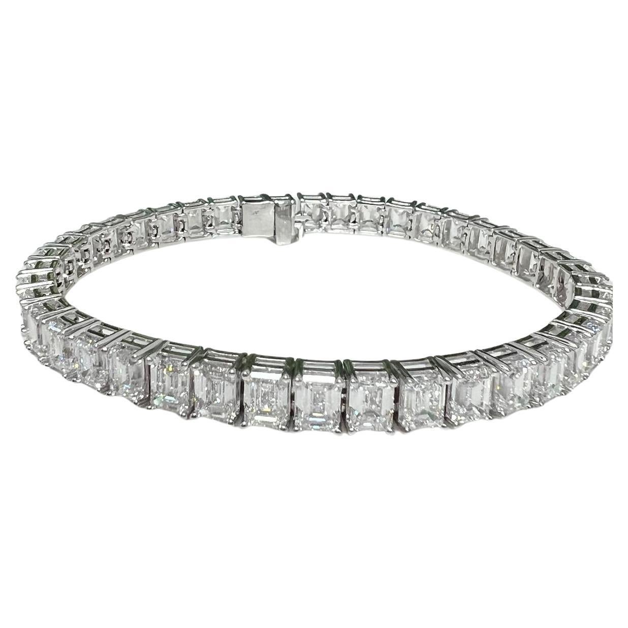 GIA-zertifiziertes Armband mit 26 Karat Diamanten im Smaragdschliff  im Angebot
