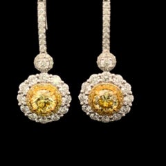 Pendientes de diamantes amarillos de fantasía SI2 con certificado GIA de 2,60 quilates