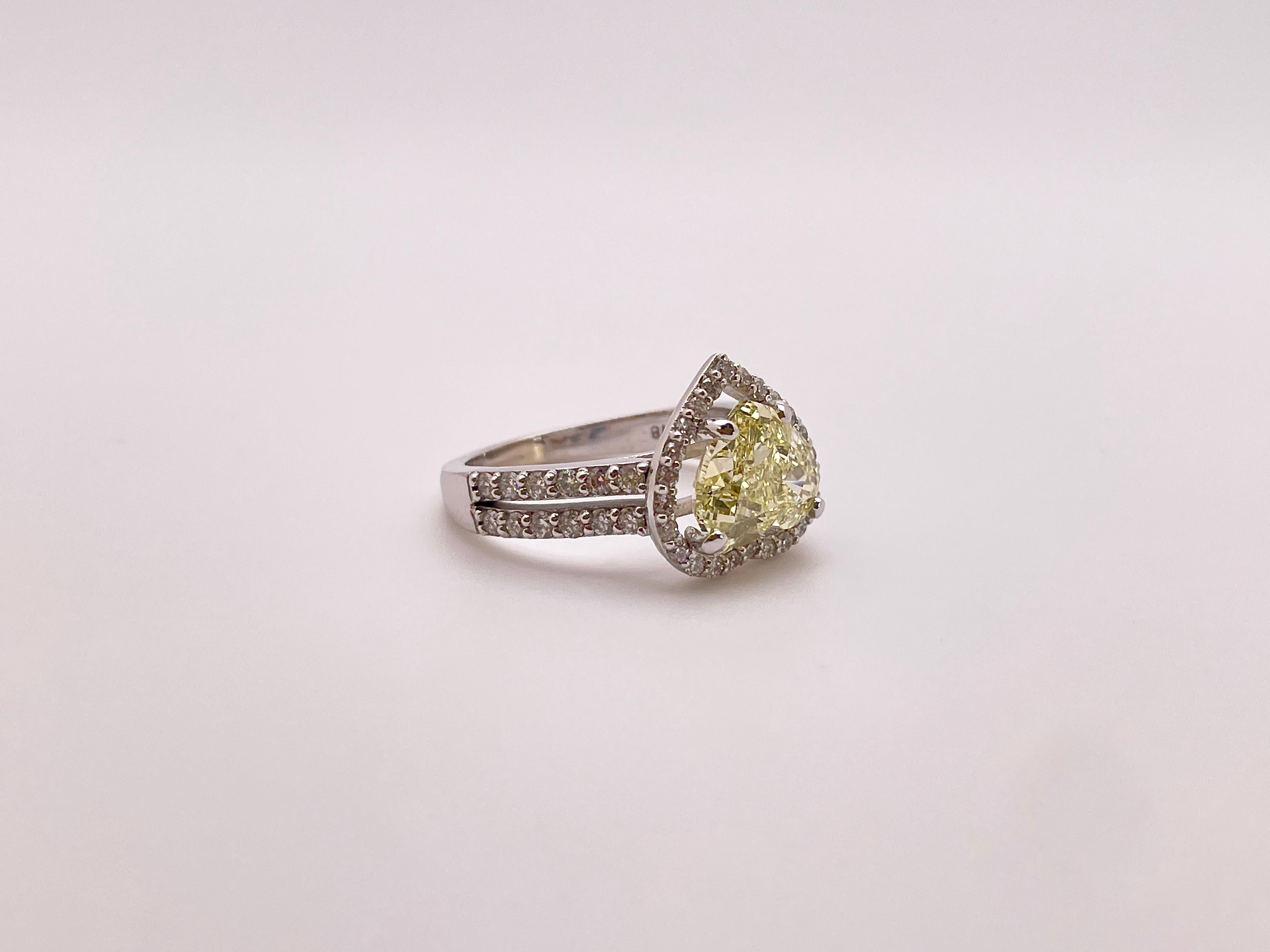 GIA Certified 2.61 Carat Natural Fancy Yellow Heart Diamond 18K Engagement Ring For Sale 6