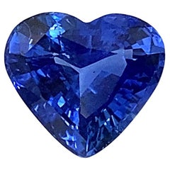 Saphir bleu chauffé de 2.60 carats certifié GIA 