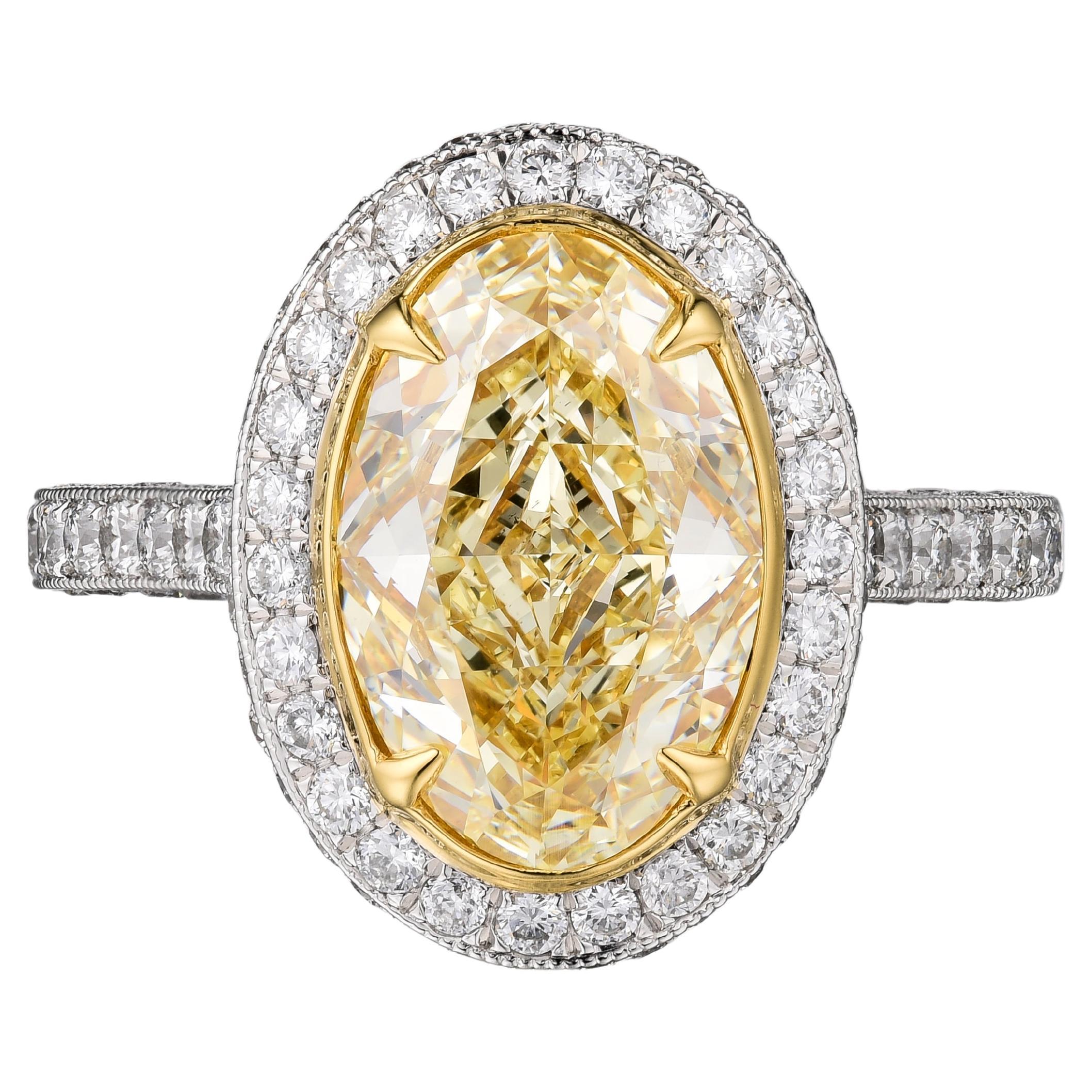 GIA Certified 2.61 Carat Light Yellow Oval Diamond Engagement Ring In Platinum