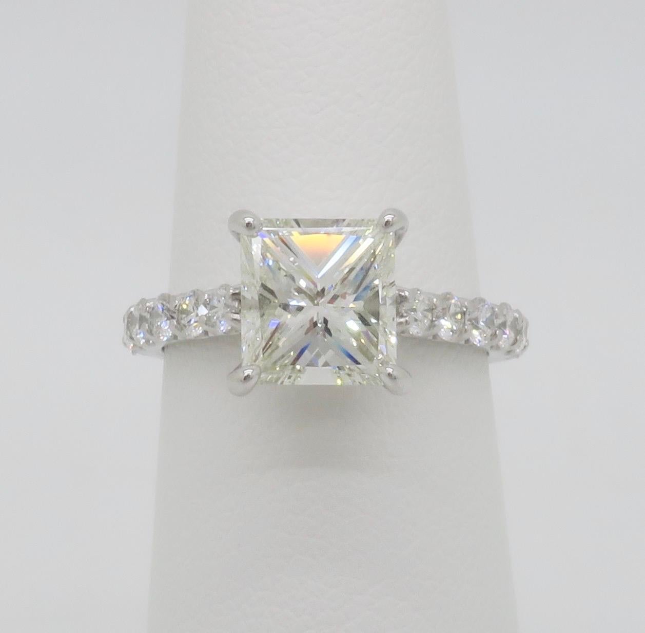GIA Certified 2.62CTW Princess Cut Diamond Ring in 14k White Gold  In New Condition For Sale In Webster, NY