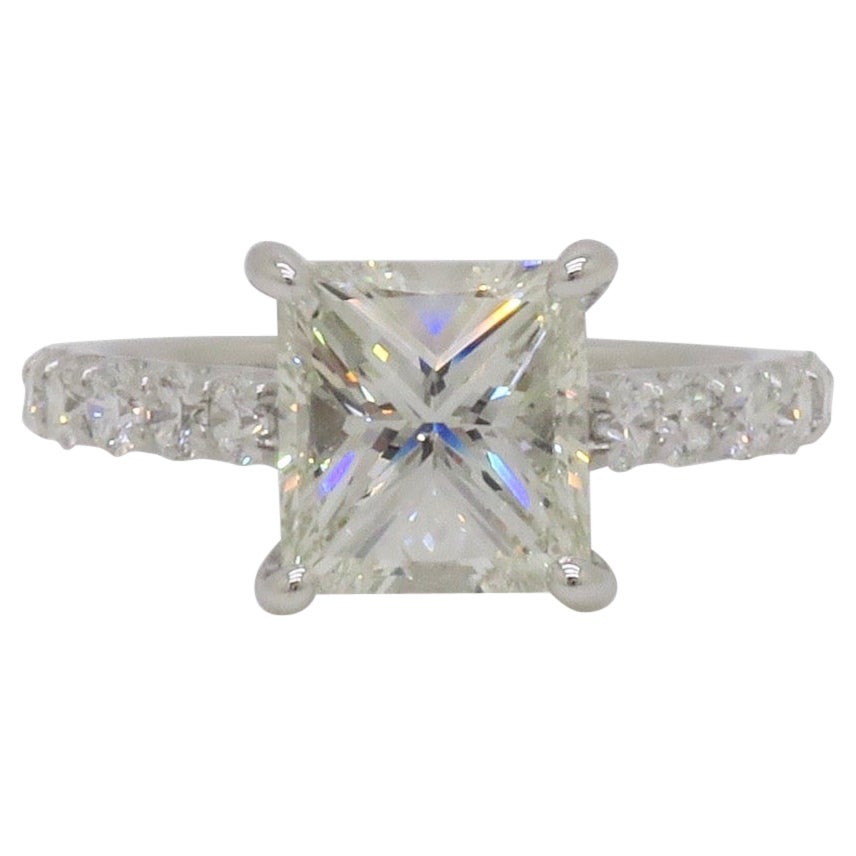 GIA Certified 2.62CTW Princess Cut Diamond Ring in 14k White Gold For Sale