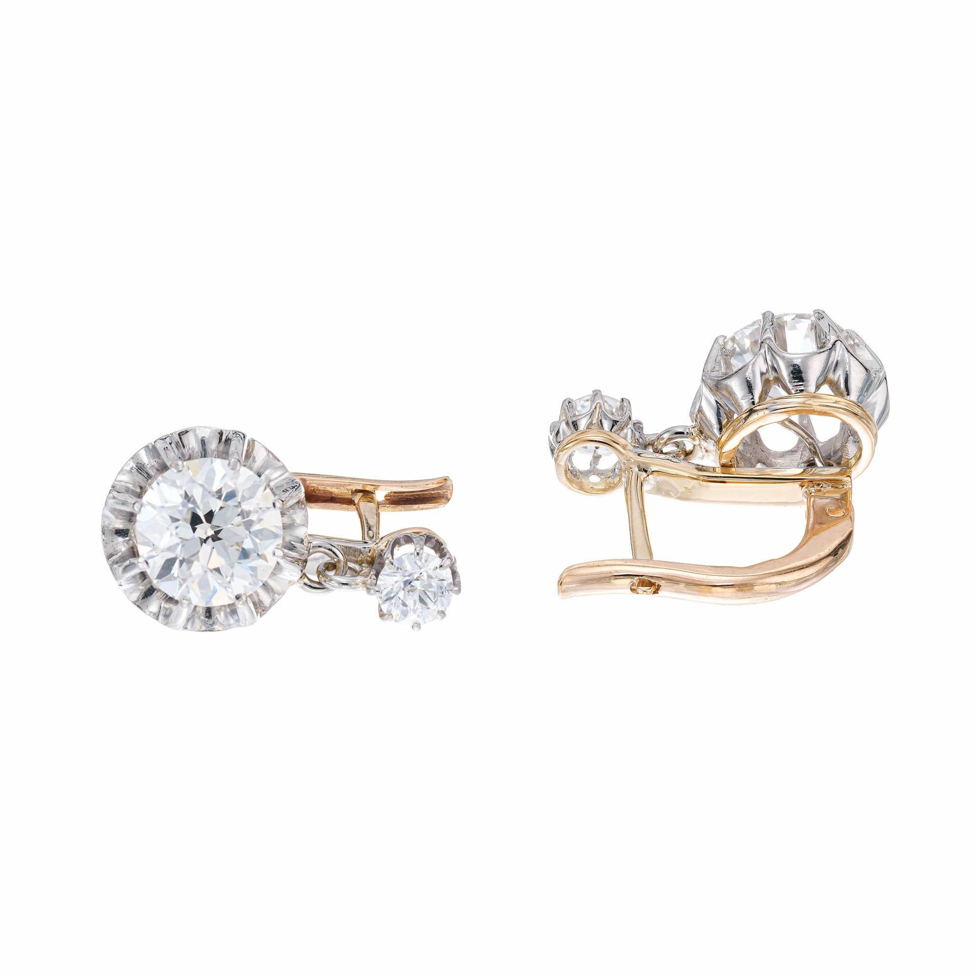 GIA Certified 2.63 Carat Diamonds Yellow Gold Platinum Dangle Earrings  For Sale 2
