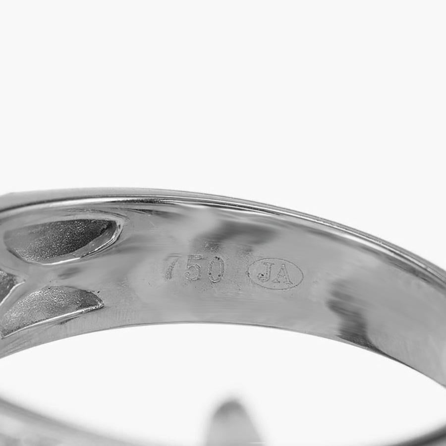 Oval Cut GIA Certified 2.64 Carat Oval Sapphire Diamond White Gold Engagement Ring For Sale