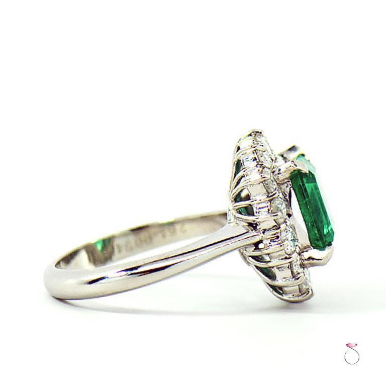 Women's GIA Certified 2.64 ct. Fine Colombian Emerald & Diamond Platinum Ring
