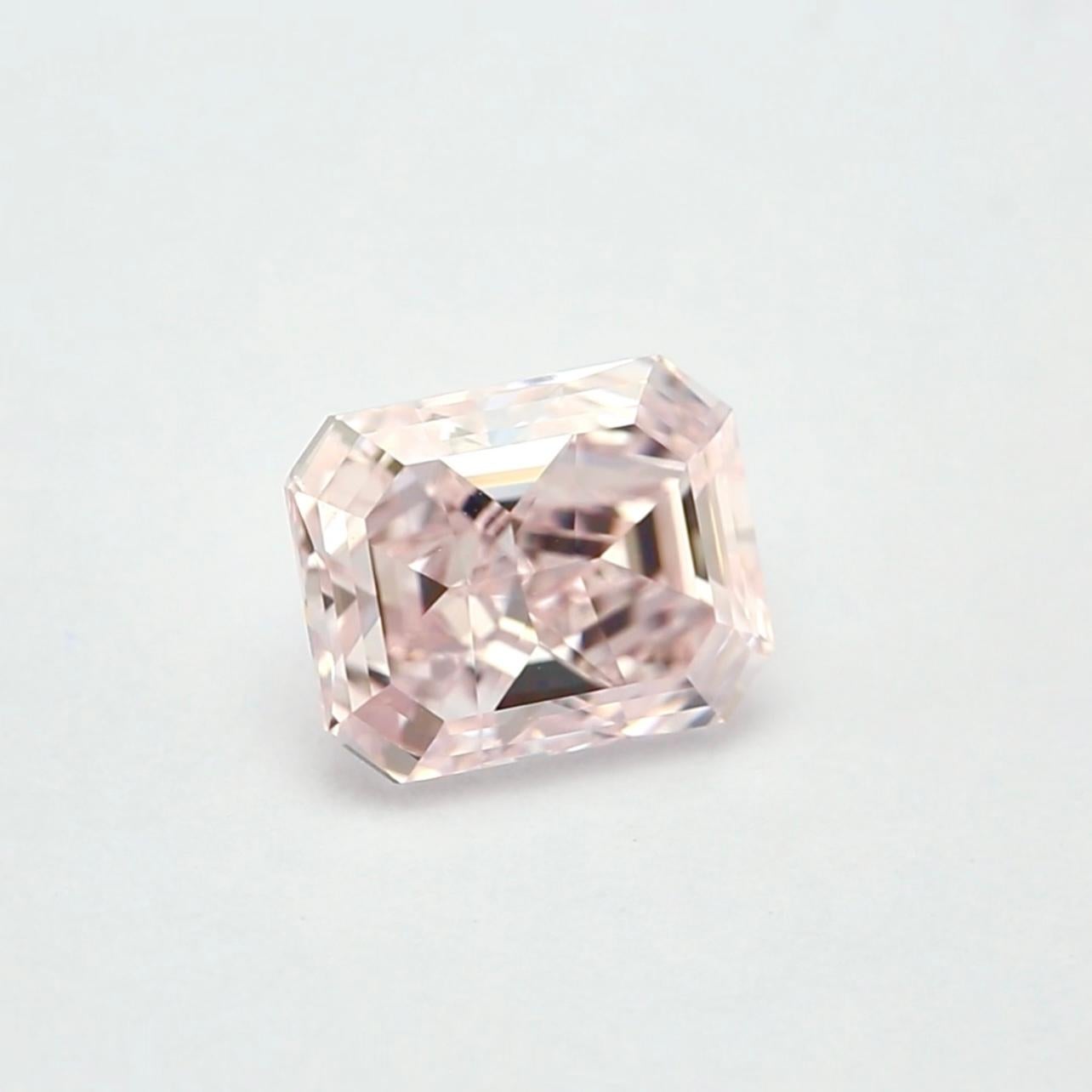 Women's or Men's GIA Certified 2.64 Fancy Light Pink Radiant Cut Diamond For Sale