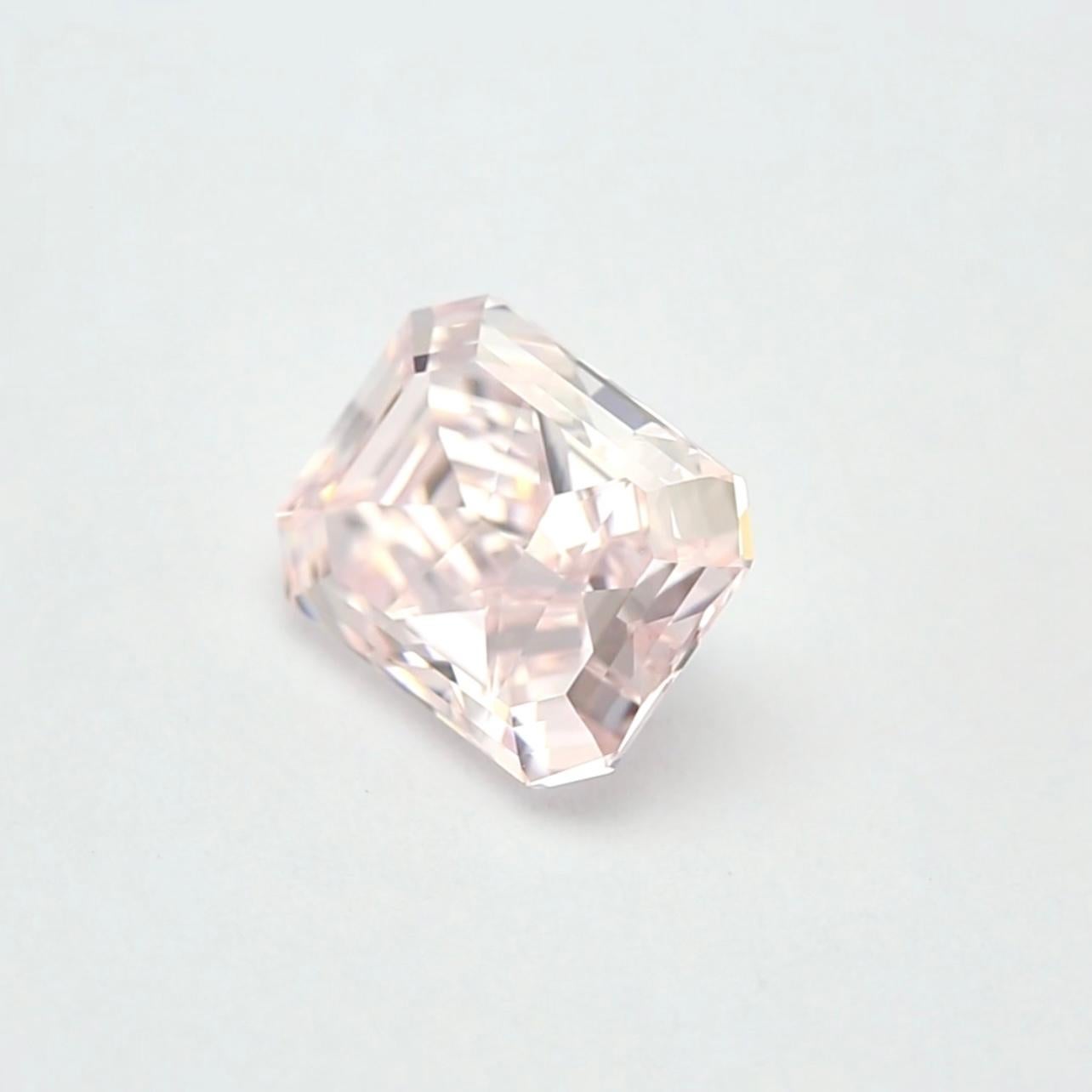 GIA Certified 2.64 Fancy Light Pink Radiant Cut Diamond For Sale 2