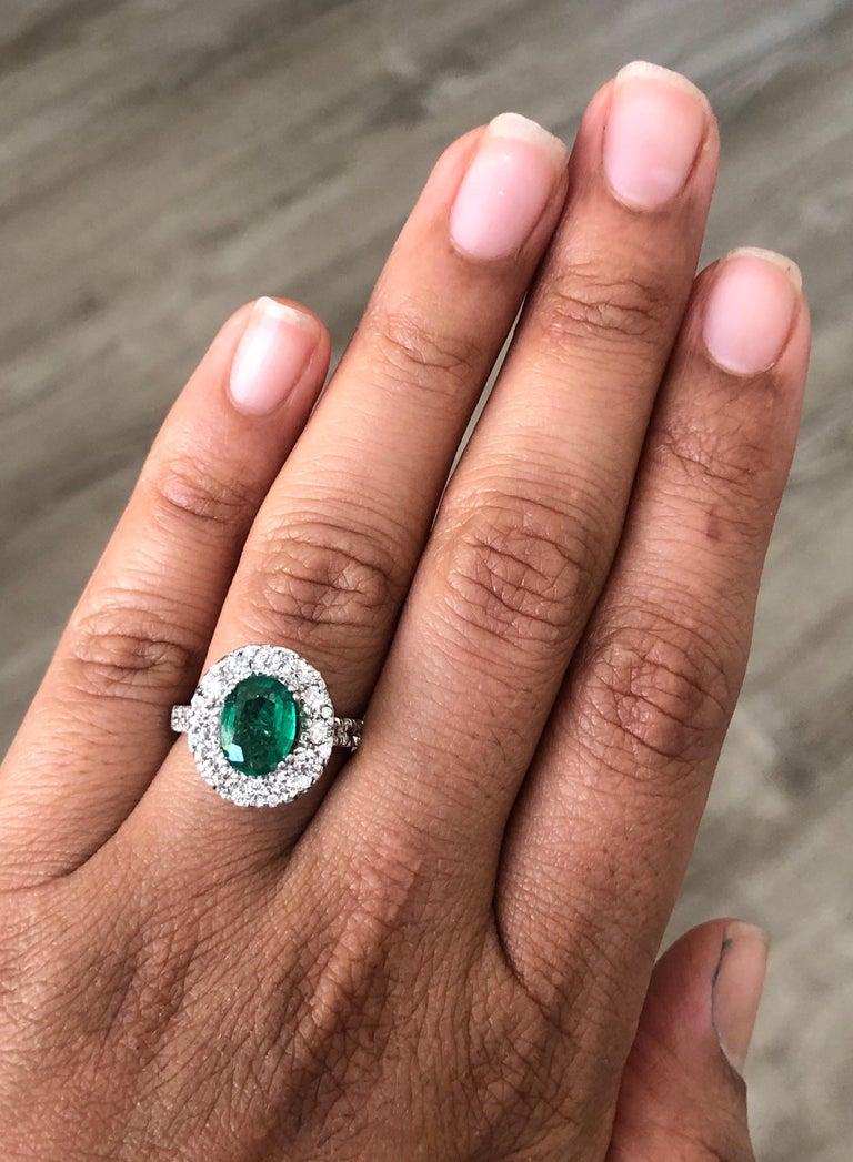 GIA-zertifizierter Verlobungsring mit 2,66 Karat Smaragd und Diamant aus 14 Karat Weißgold im Zustand „Neu“ im Angebot in Los Angeles, CA