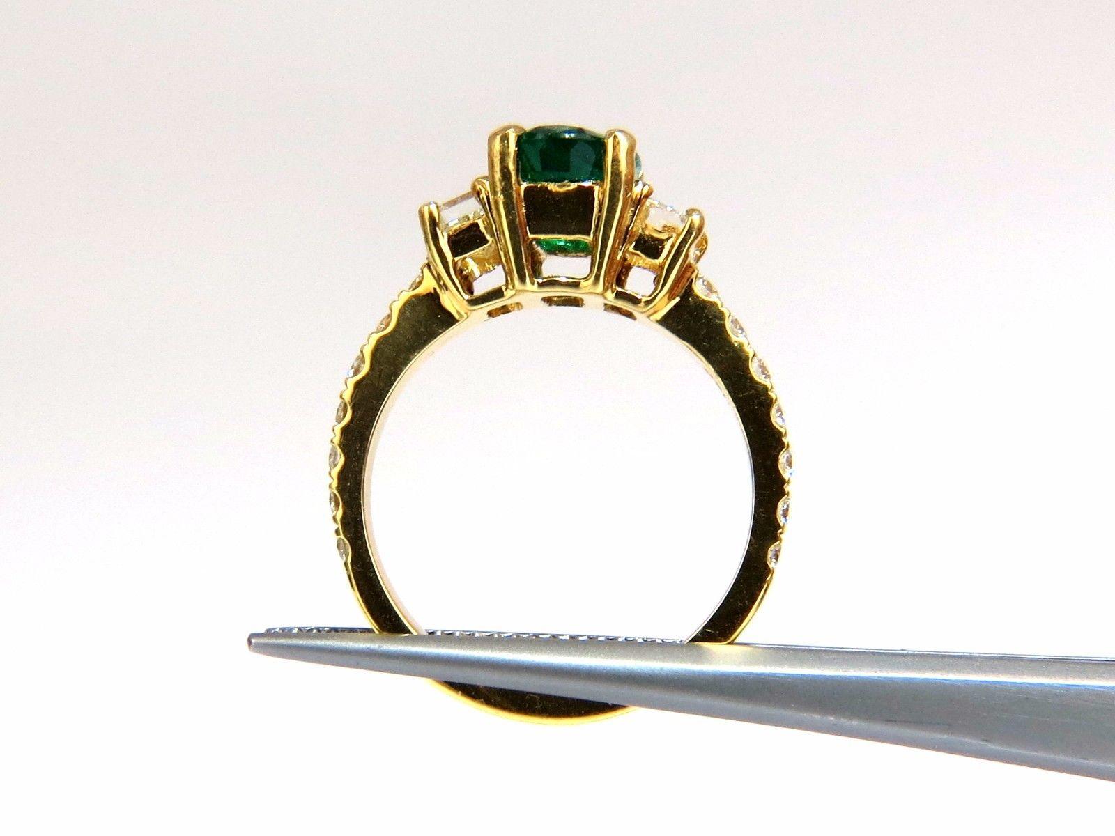 Women's or Men's GIA Certified 2.68 Carat Natural Emerald Diamonds Ring 18 Karat