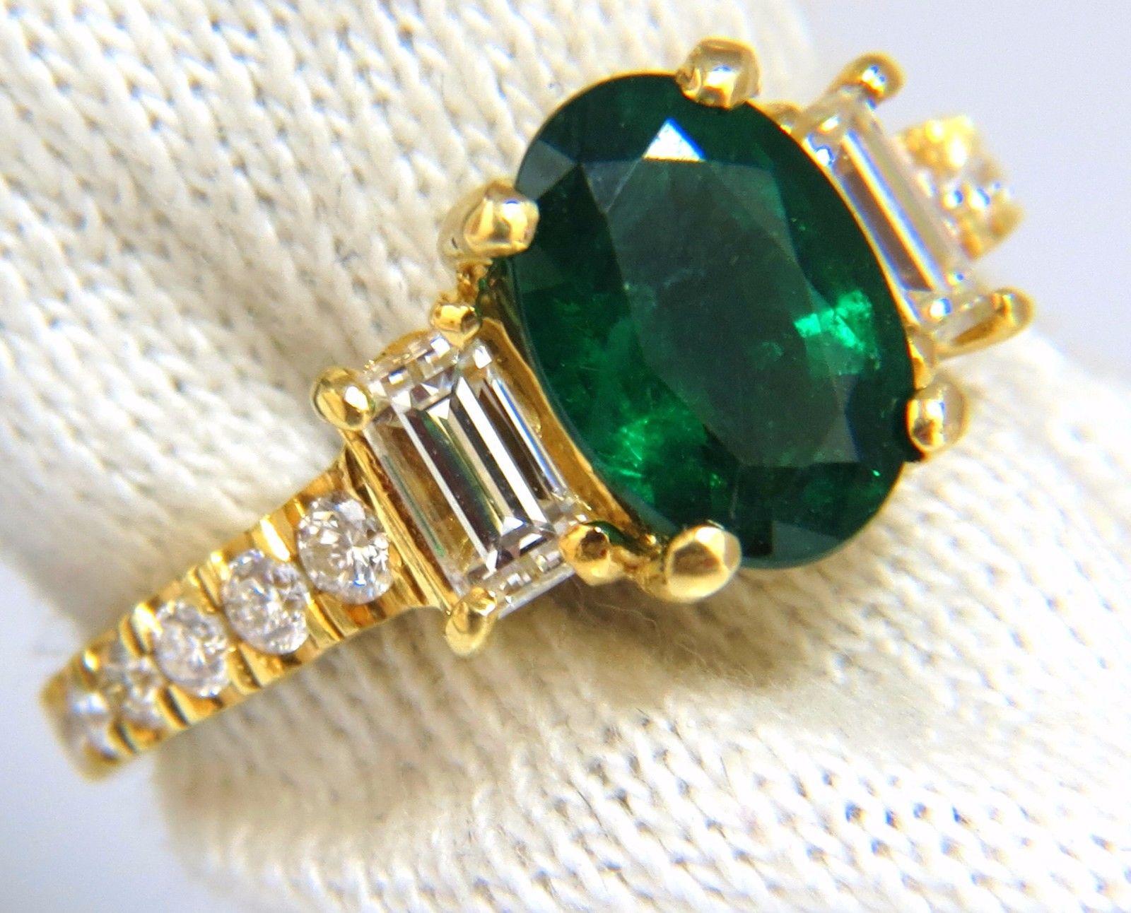 GIA Certified 2.68 Carat Natural Emerald Diamonds Ring 18 Karat 2