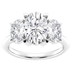 GIA Certified 2.68ct Natural Oval Shape Diamond Three-Stones Platinum Ring (bague en platine à trois pierres)