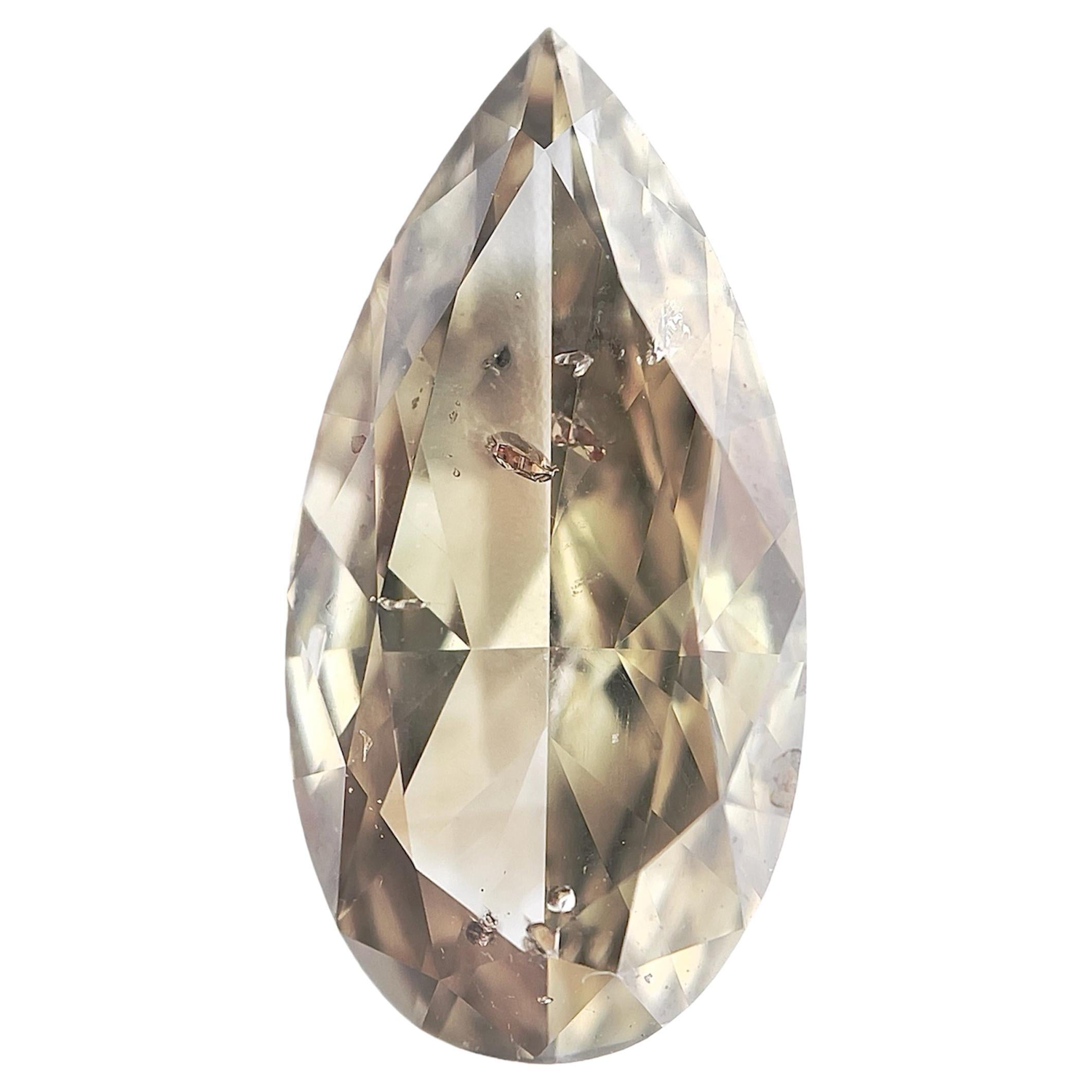 Diamant naturel certifié GIA de 2,69 carats en forme de poire modifié Brilliante caméléon I1 en vente