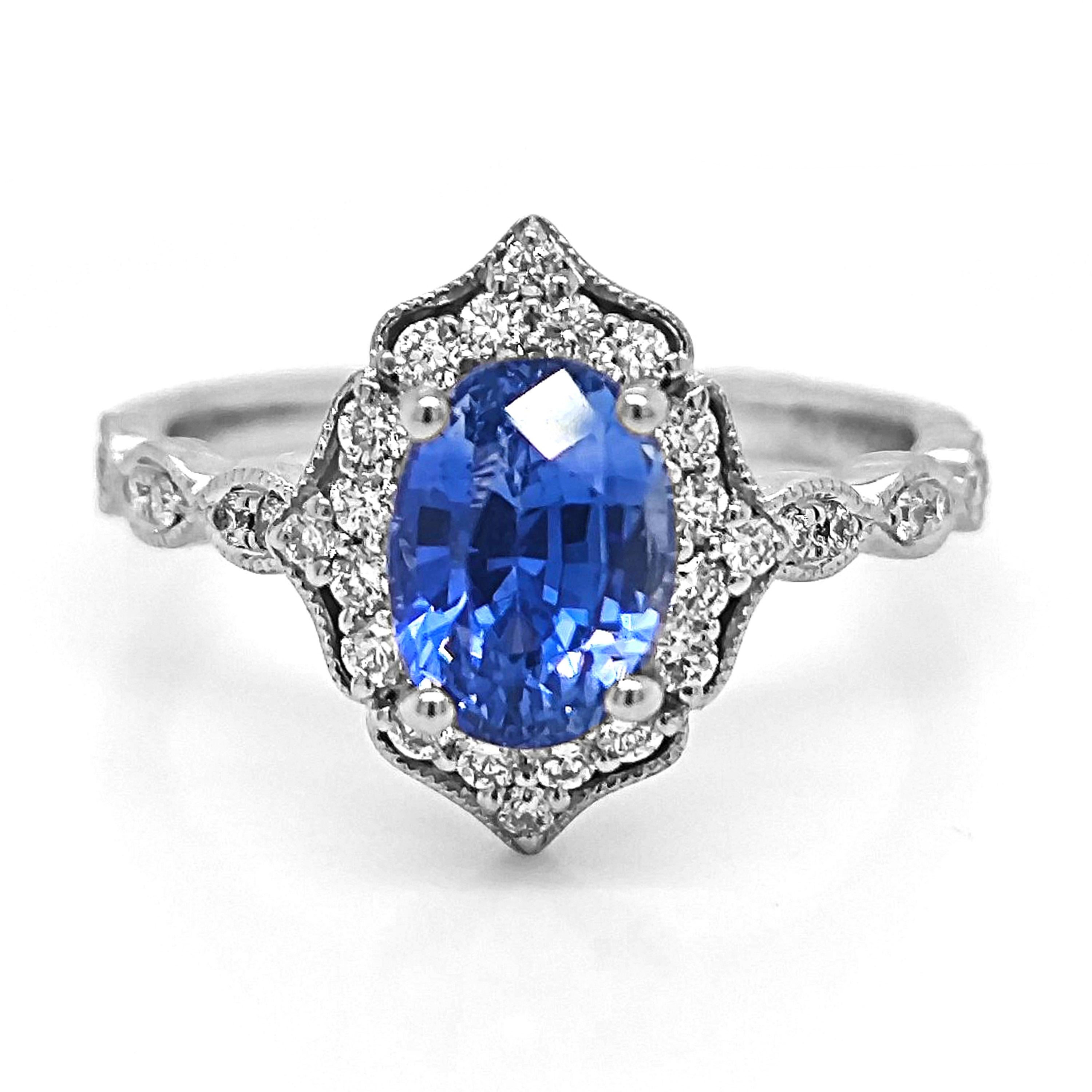 Bague en or blanc certifiée GIA, saphir de 2.69 carats et diamant blanc Neuf - En vente à New York, NY
