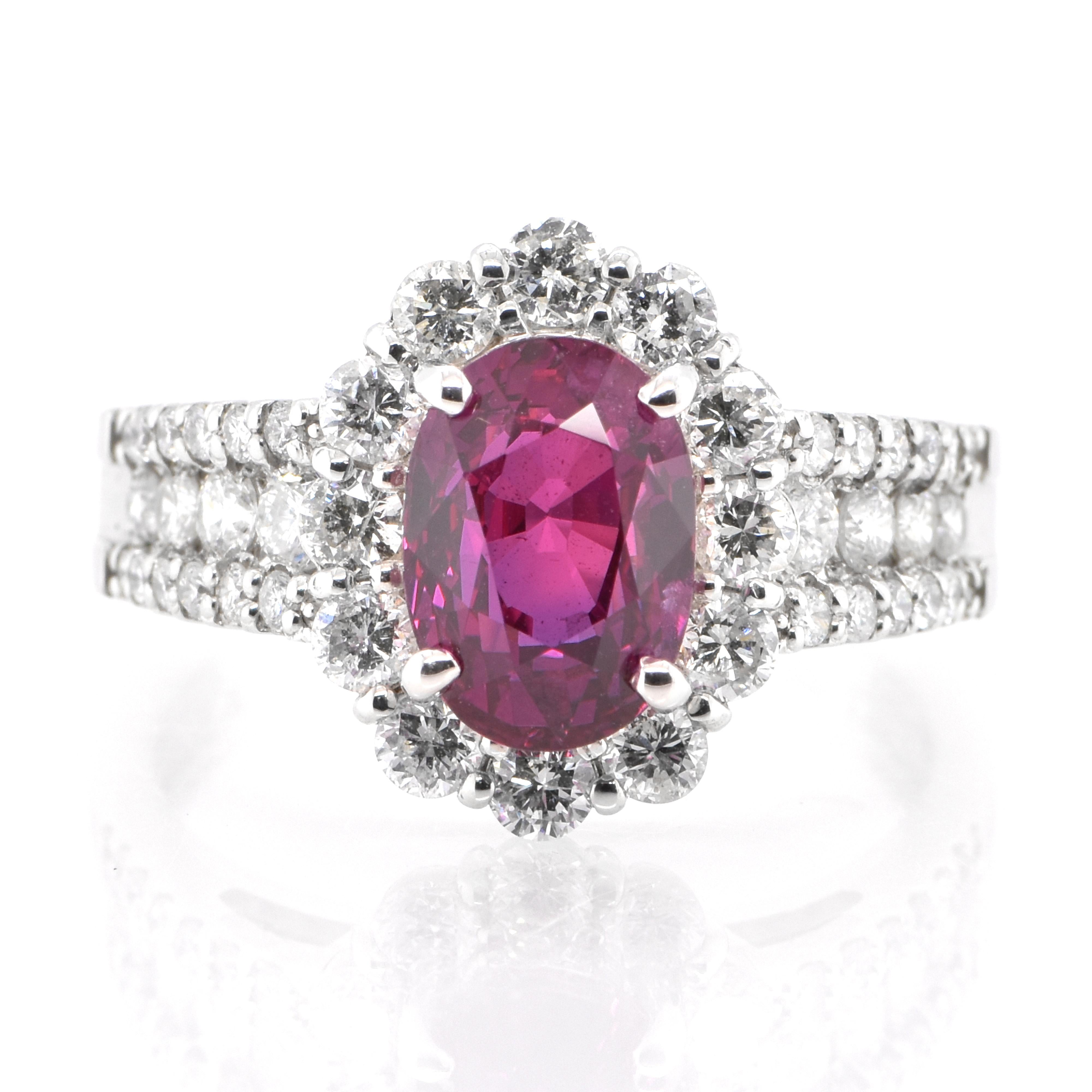 Ein wunderschöner Ring aus Platin mit einem GIA-zertifizierten 2,69 Karat unbehandelten (No Heat), mosambikanischen Rubin und 0,95 Karat Diamanten. Rubine werden im Sanskrit als 