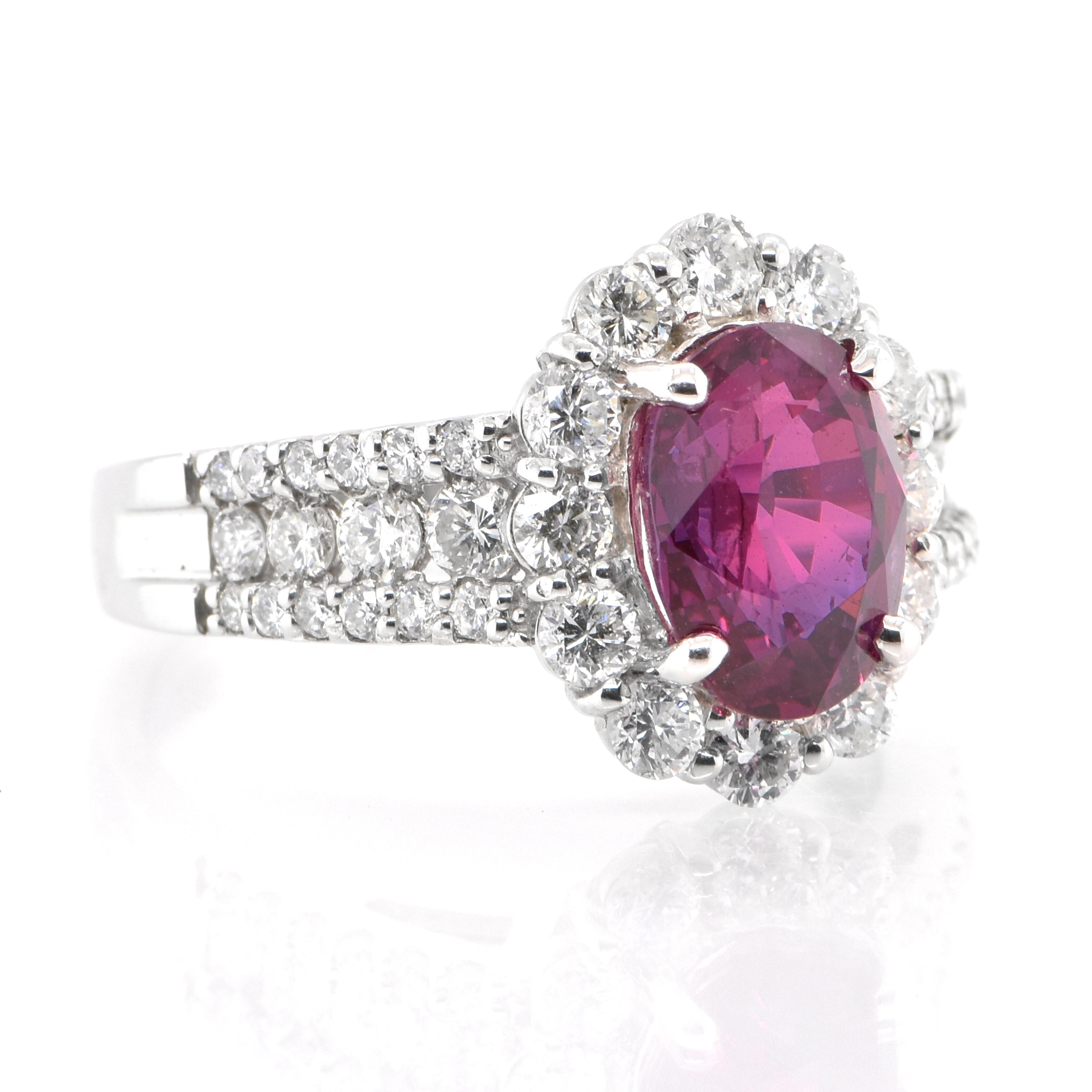 GIA Certified 2.69 Carat, Untreated, Mozambican Ruby and Diamond Set in Platinum In New Condition For Sale In Tokyo, JP