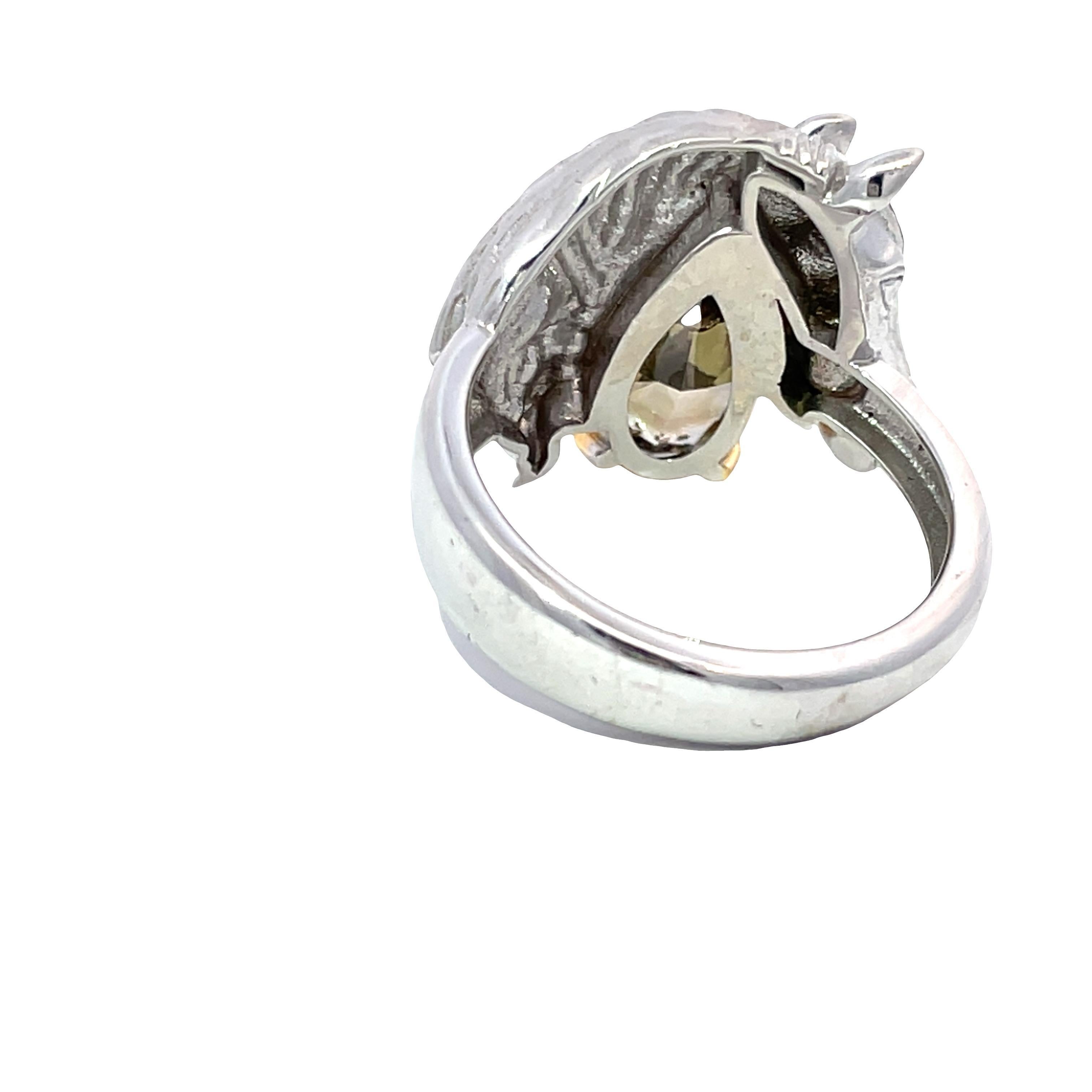 GIA zertifiziert 2,69ct Birne Chamäleon I1 natürlichen Diamant Pferdekopf Ring in 18k im Zustand „Neu“ im Angebot in New York, NY