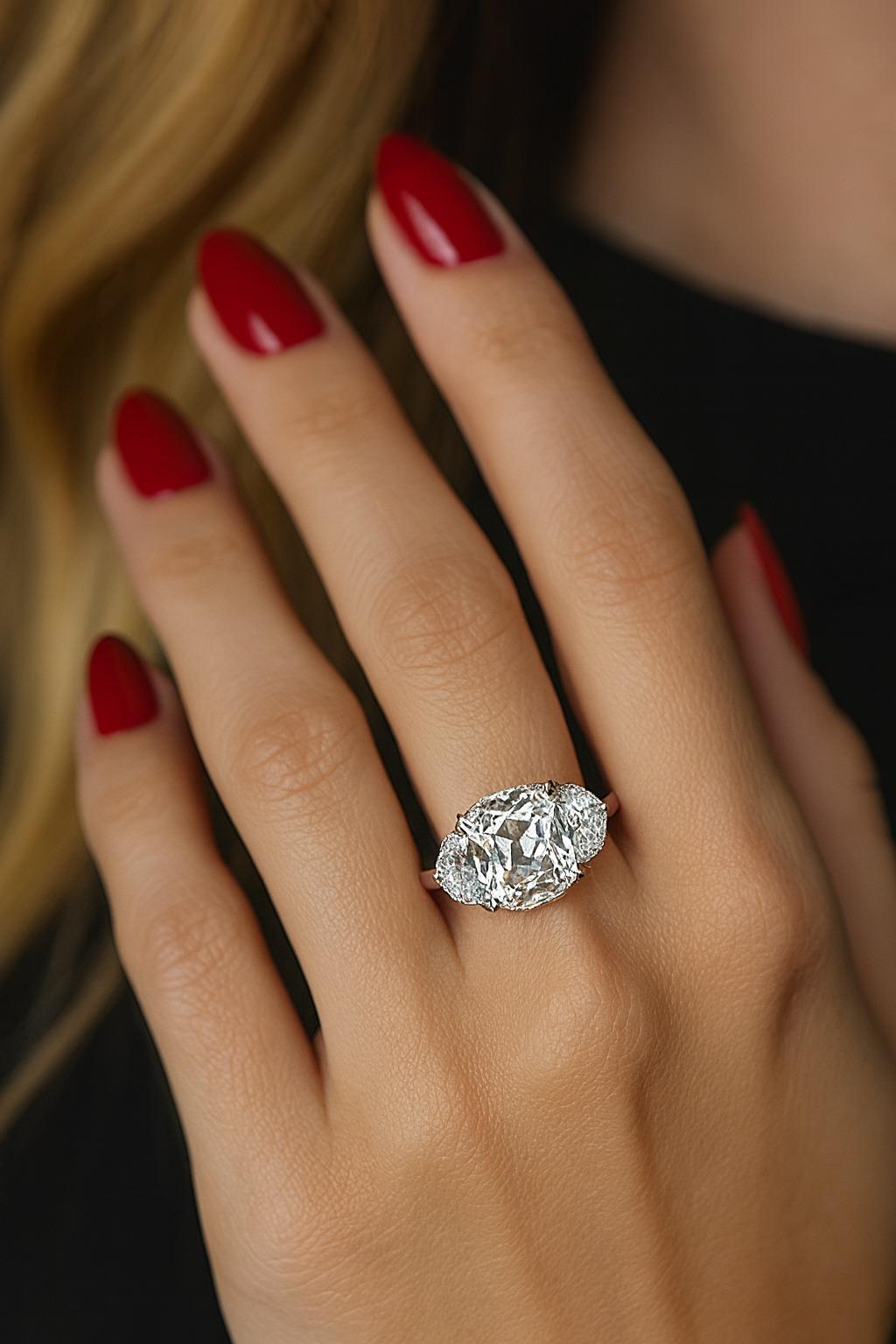 Anillo de diamantes brillantes de mina antigua de 2,70 quilates con certificación GIA y media luna en Nuevo estado para la venta en Chicago, IL