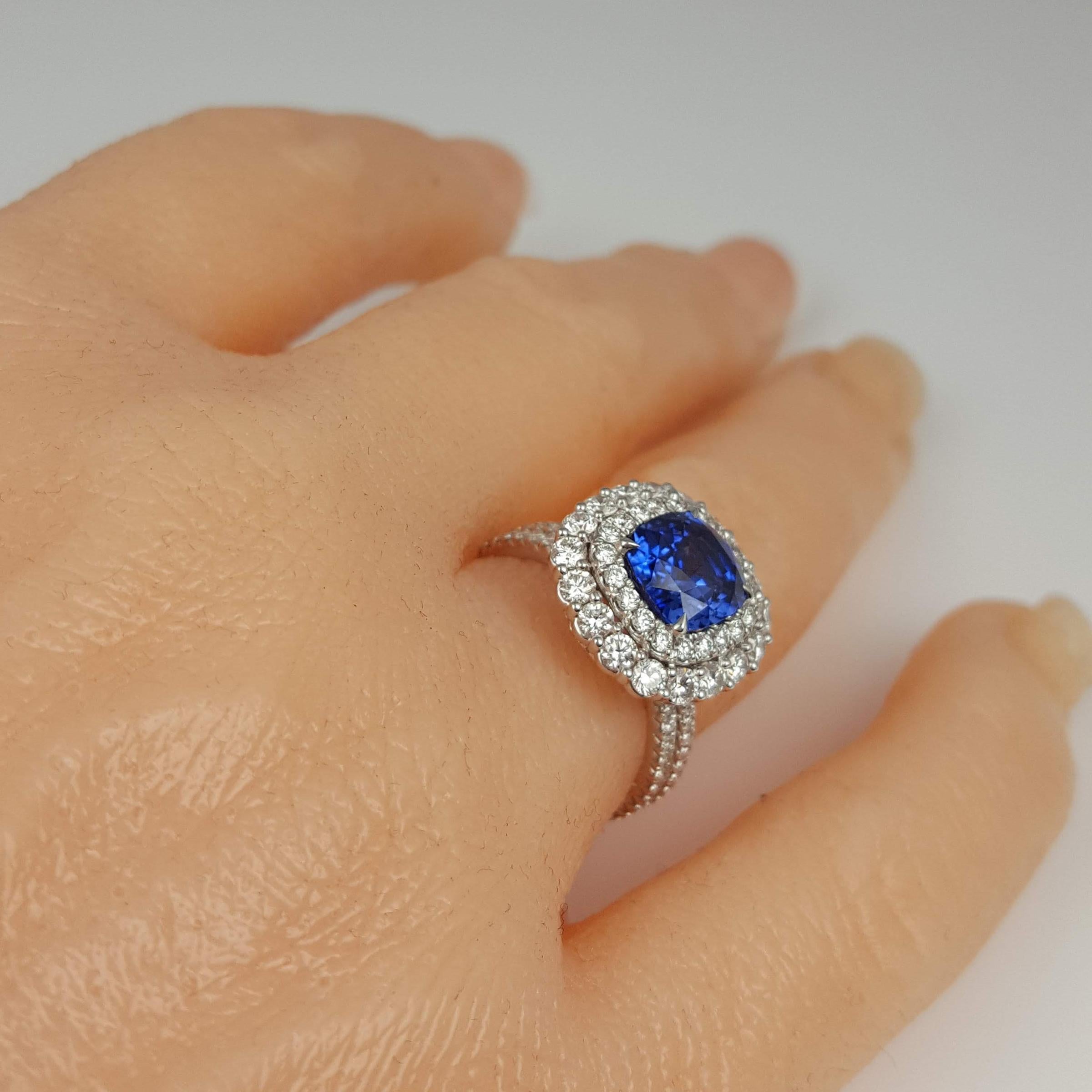 Women's DiamondTown GIA Certified 2.72 Carat Ceylon Sapphire and Diamond Ring