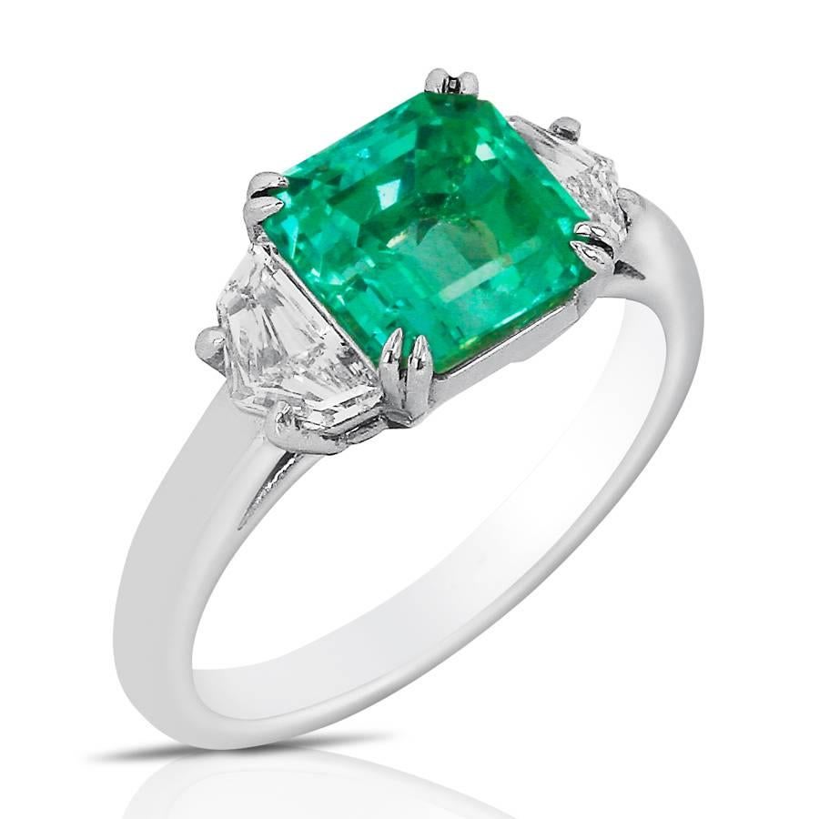 Emerald Cut GIA Certified 2.72 Carat Emerald and Diamond Platinum and Gold Ring For Sale