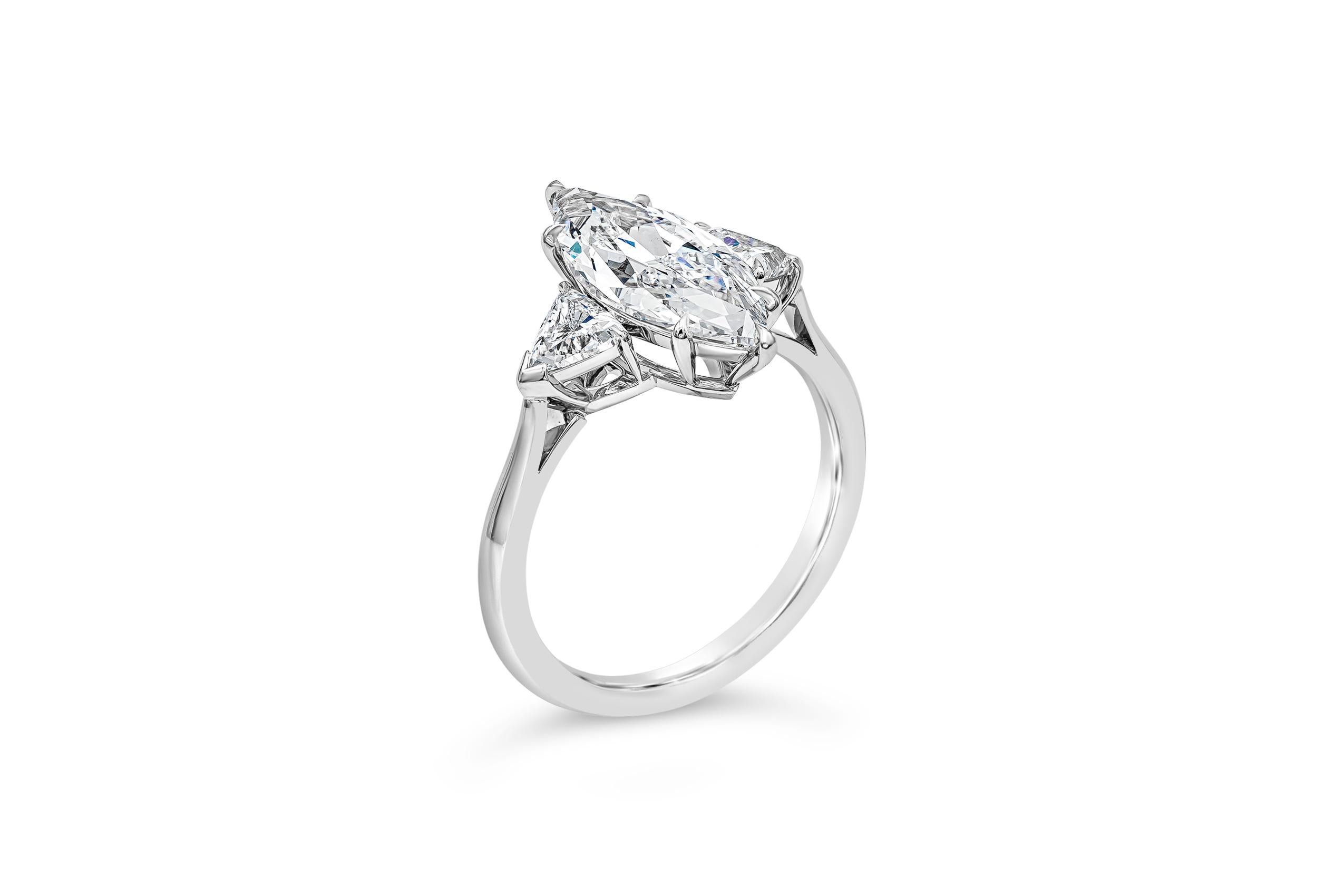 Contemporain Bague de fiançailles à trois pierres certifiée GIA, 2,72 carats, diamant taillé en marquise en vente