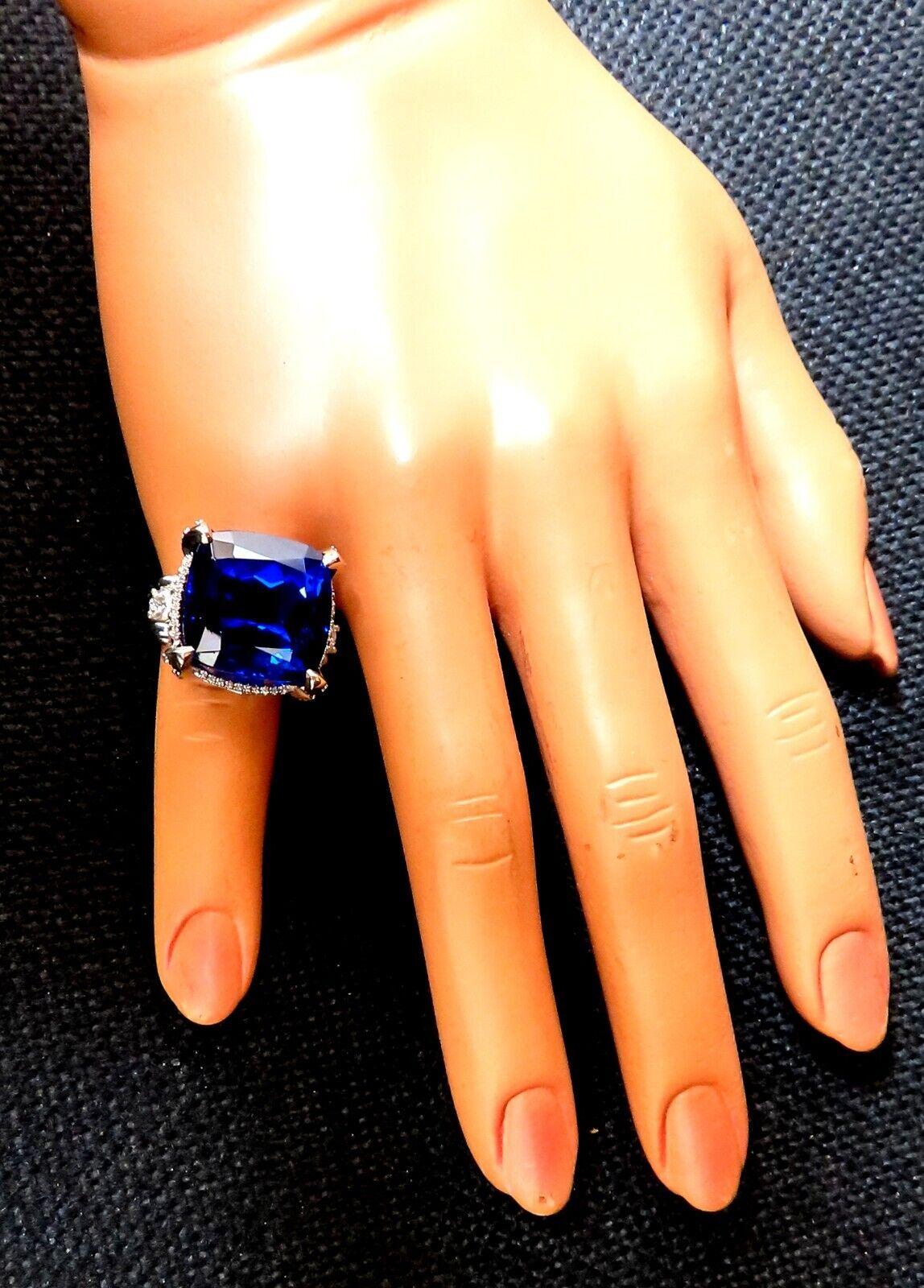 GIA Certified 27.35ct Natural Blue Tanzanite Diamonds Ring 18kt Three Stone In New Condition For Sale In New York, NY