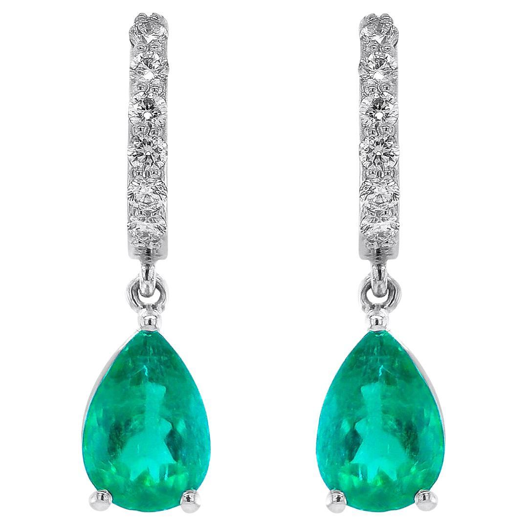 Boucles d'oreilles en or 18 carats avec émeraude colombienne naturelle certifiée par le GIA (2,74 carats)