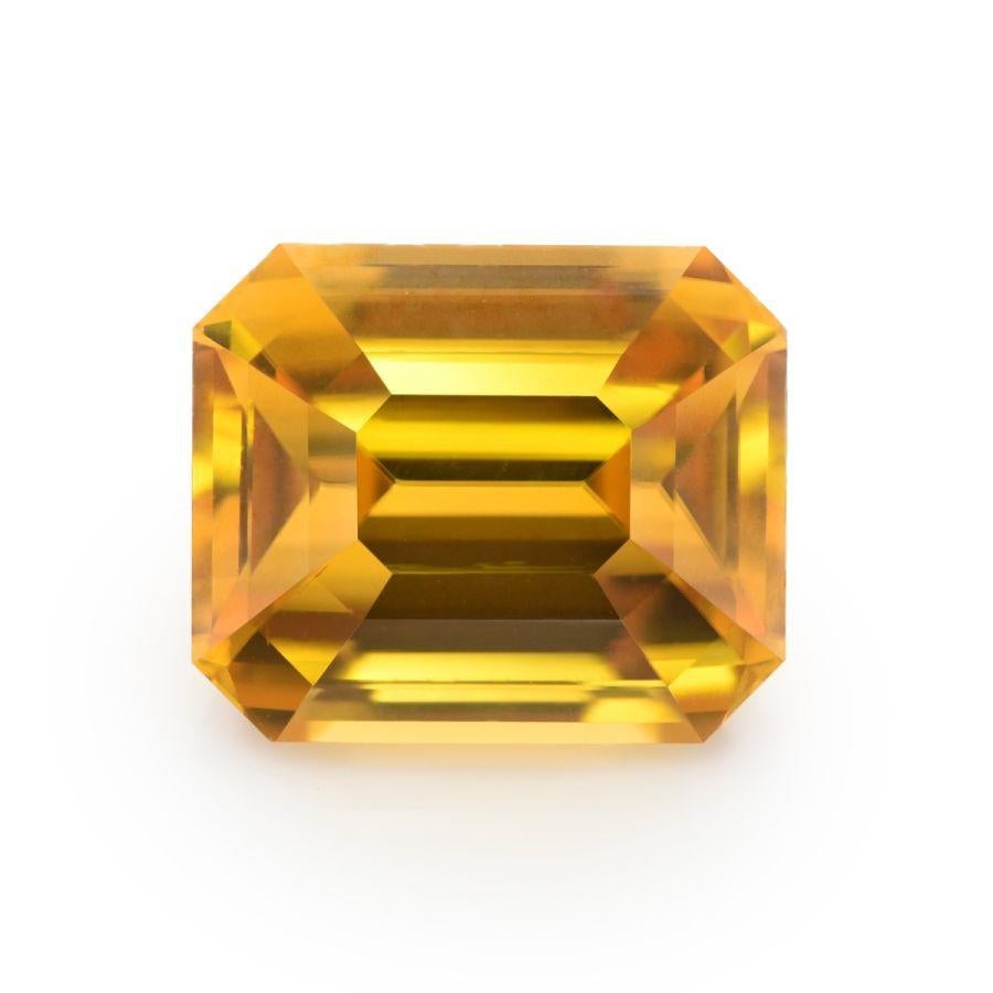 Zircon jaune certifié GIA de 27,46 carats Unisexe en vente