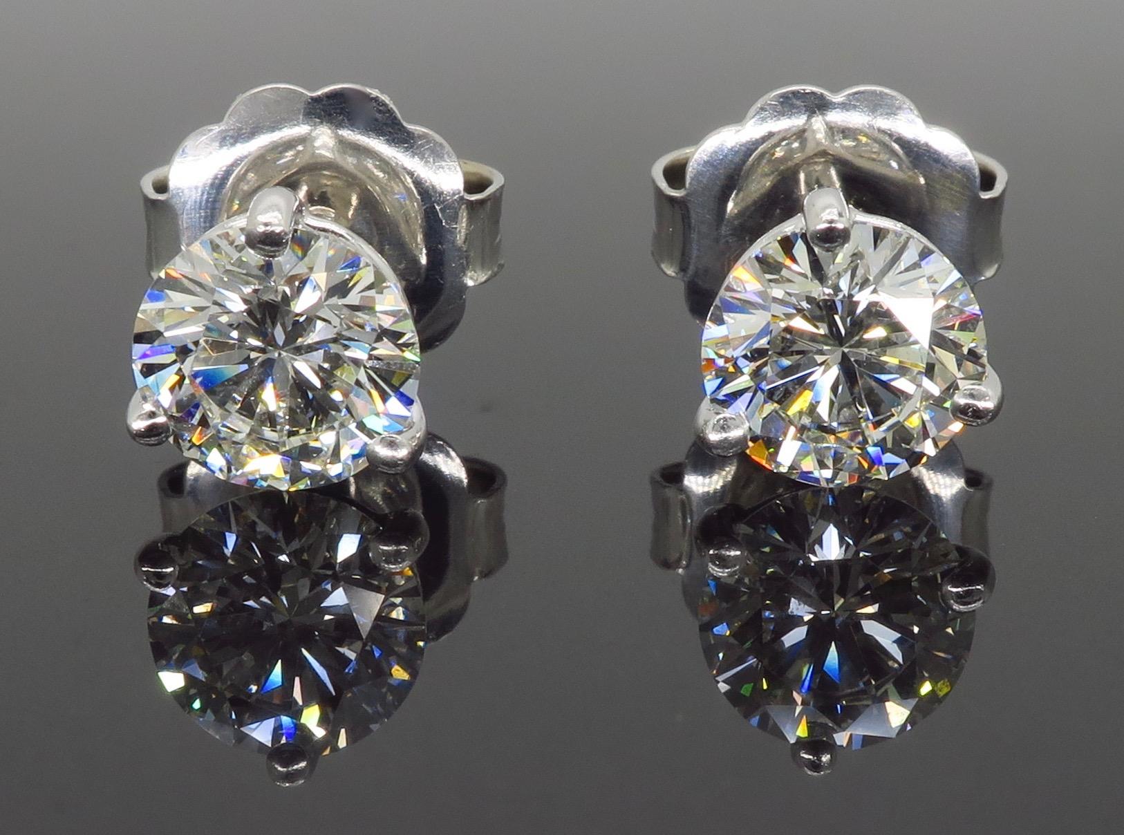 2 carat diamond earrings actual size