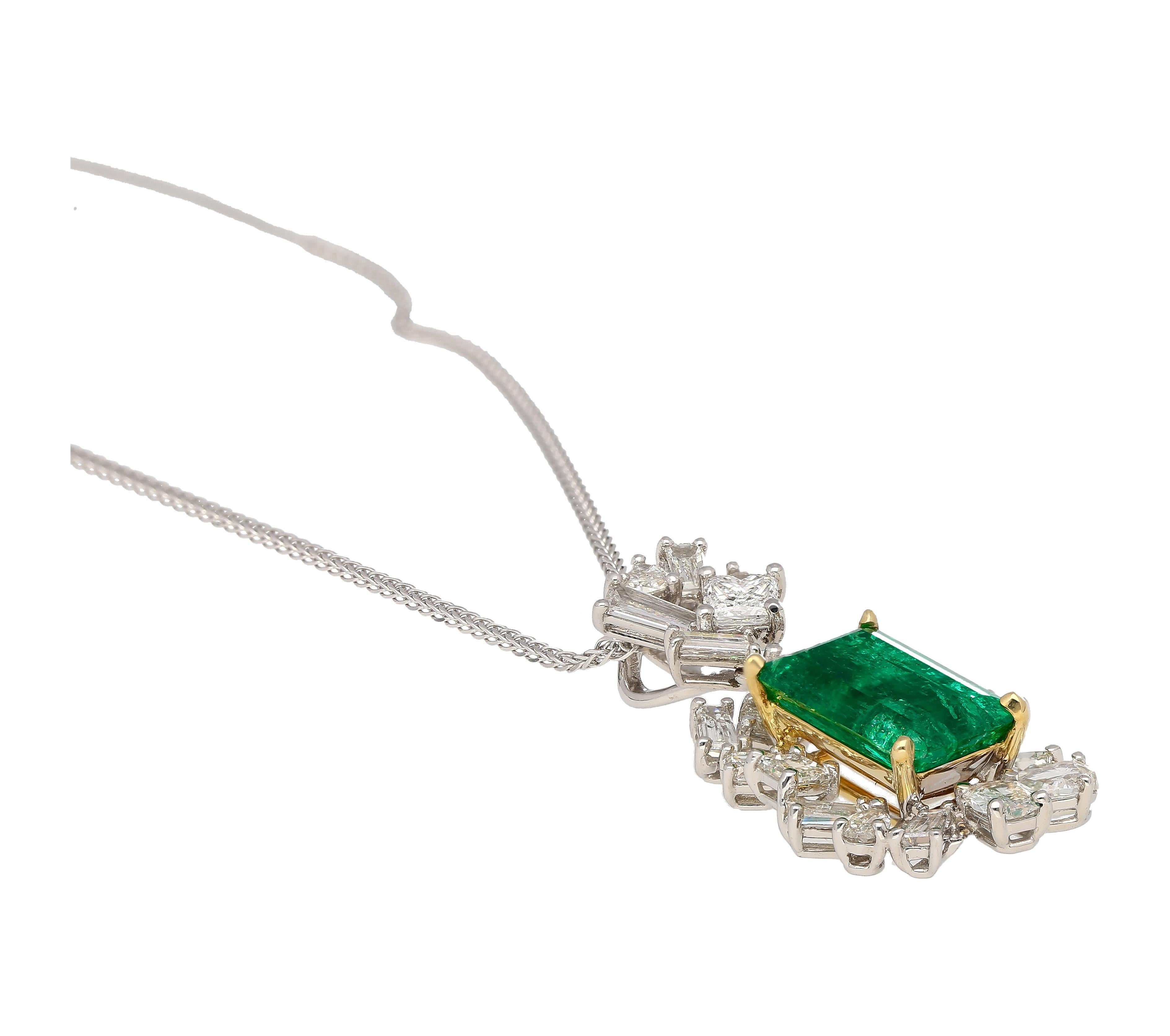 Women's GIA Certified 2.76 Carat Minor Oil Muzo Colombian Emerald & Diamond Pendant  For Sale