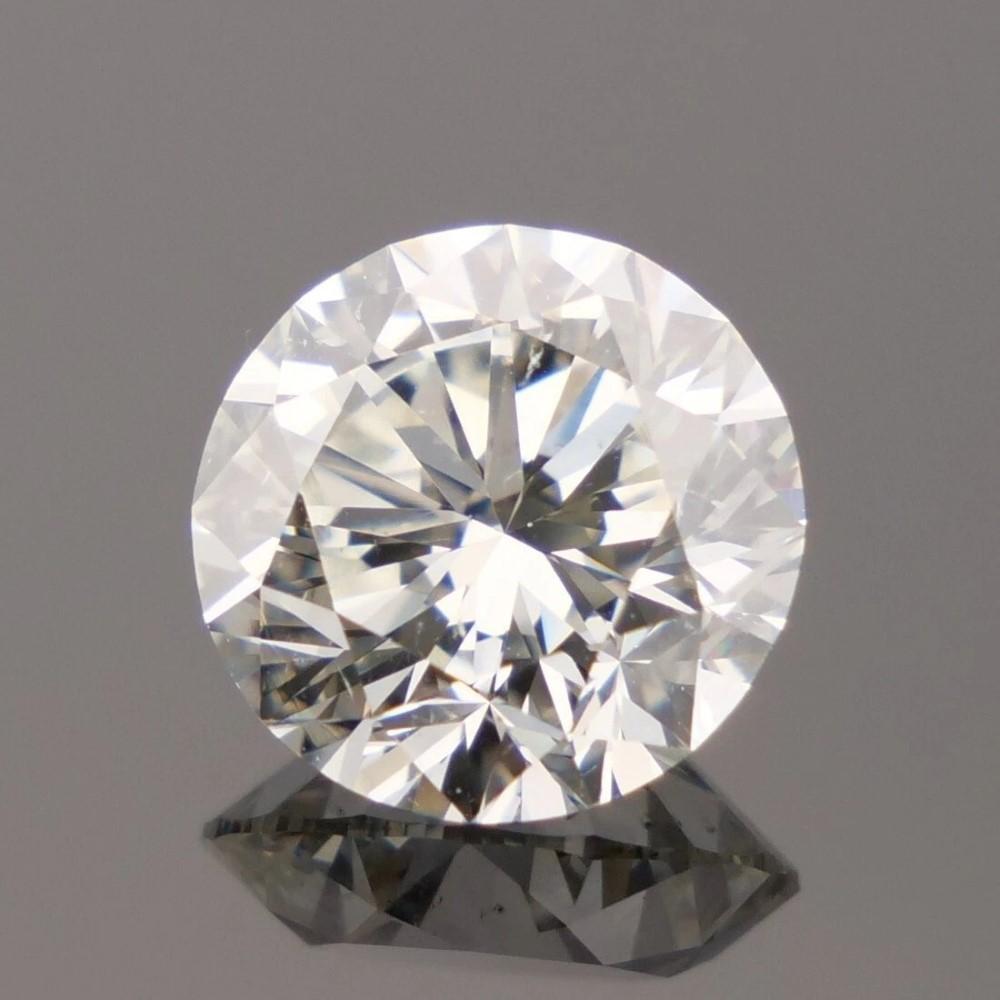 This GIA-certified 2.78-carat round brilliant cut diamond is a remarkable statement piece, offering impressive size and brilliance. The diamond has been professionally graded by GIA, ensuring authenticity and transparency. It is an excellent option