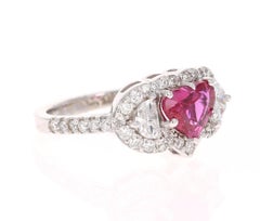 Bague en or blanc 18 carats avec diamants et rubis taille cœur de 2,80 carats certifiés par le GIA