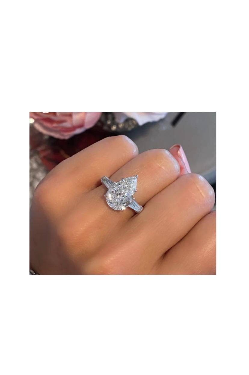 GIA Certified 2.80 CT  D Color FLAWLESS Clarity  Diamond 18k Gold Solitaire Ring In New Condition For Sale In Massafra, IT