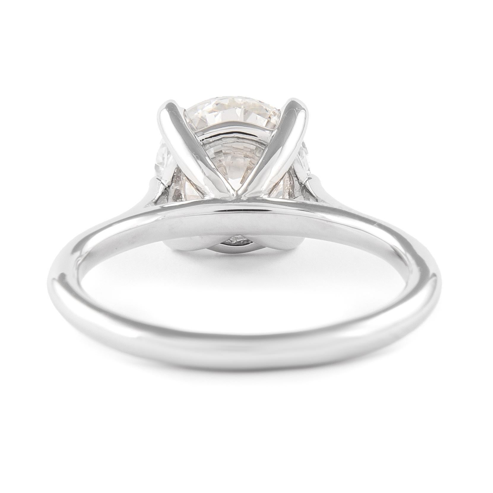 Women's GIA Certified 2.80ct Round Brilliant Diamond I VS2 Engagement Ring White Gold For Sale