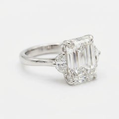 Diamante talla esmeralda de 2,81 quilates certificado por GIA Color E Claridad VVS2 Anillo de platino