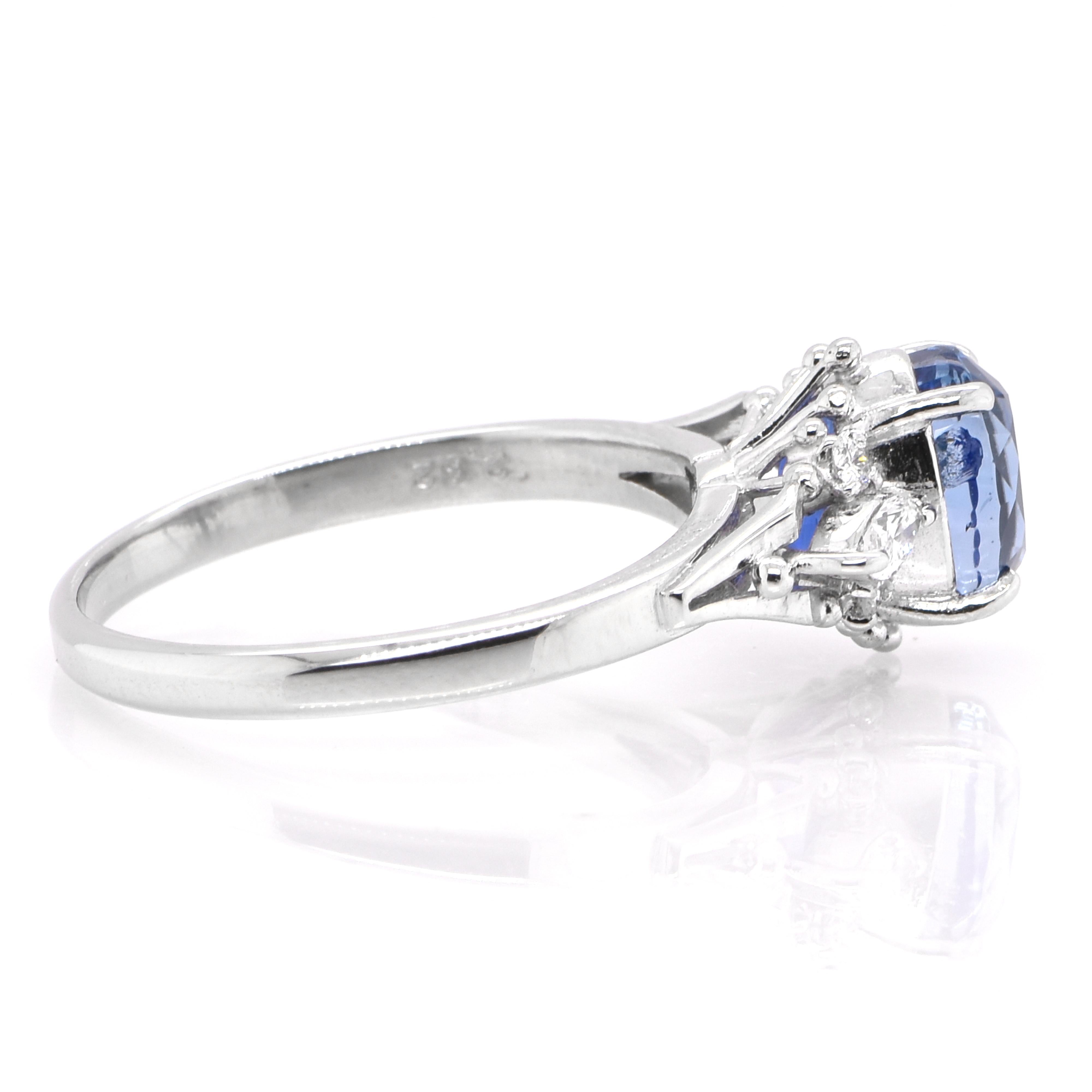 GIA Certified 2.82 Carat Natural, Unheated, Ceylon Sapphire Ring Set in Platinum In Excellent Condition In Tokyo, JP