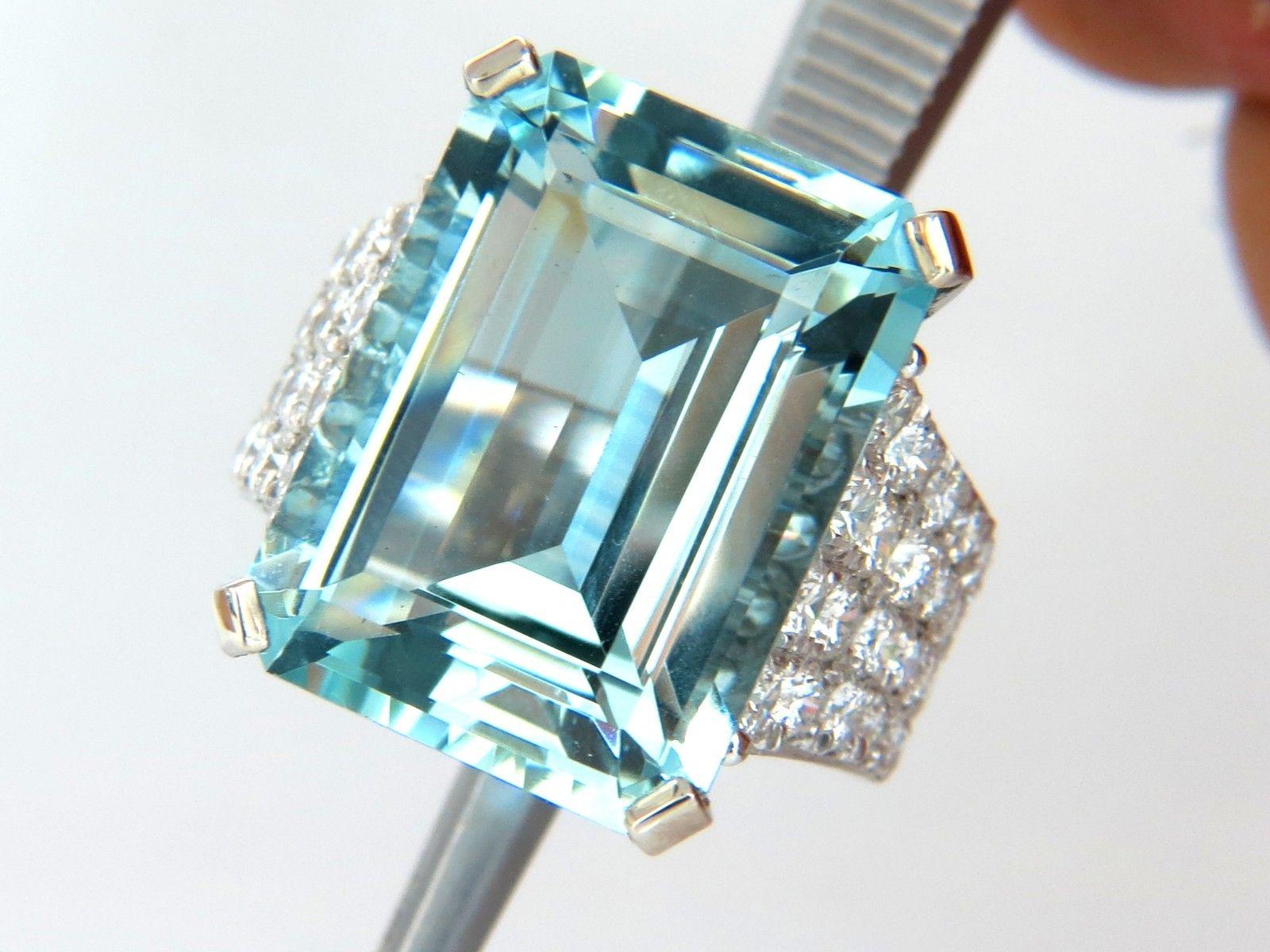 GIA Certified 28.26 Carat Natural Aquamarine diamonds ring Vivid 14 Karat For Sale 5
