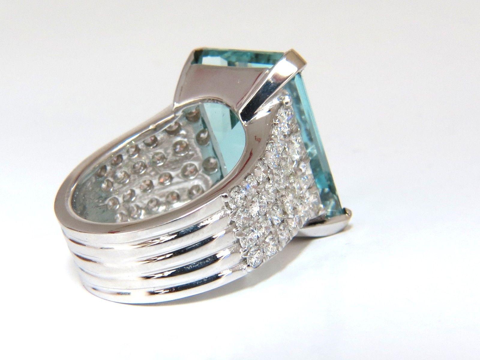 GIA Certified 28.26 Carat Natural Aquamarine diamonds ring Vivid 14 Karat For Sale 2
