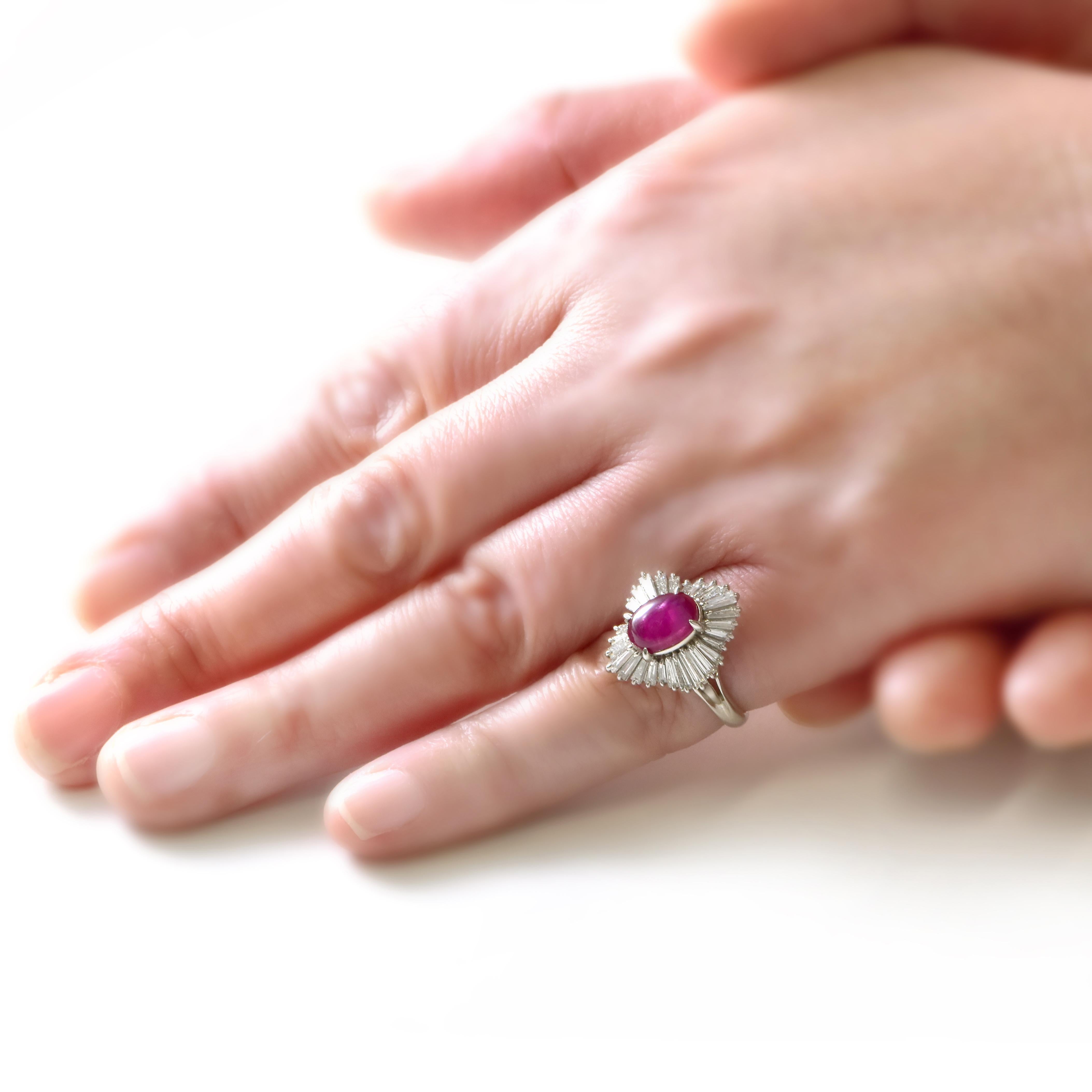 Anillo de diamantes y rubí estrella natural de 2,85 quilates certificado por el GIA y fabricado en platino en venta 3