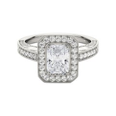 Bague à diamant ajouré certifiée GIA de 2.85 carat avec halo radiant gravé