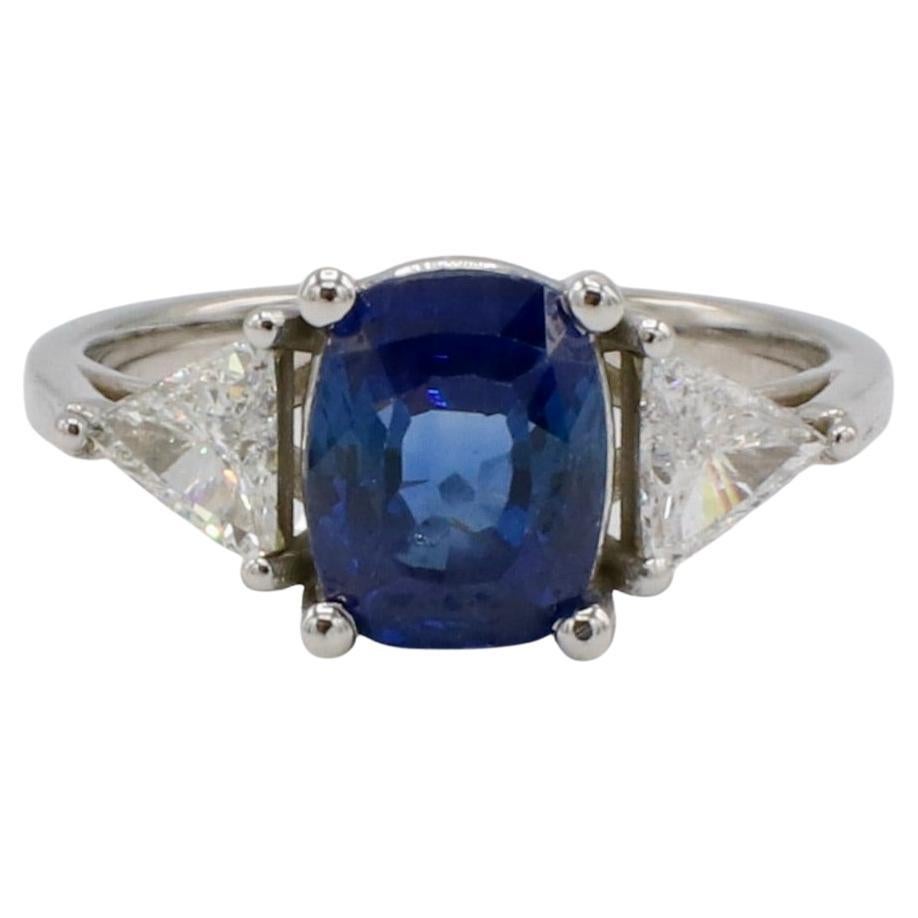 Anillo de compromiso con diamante zafiro azul natural certificado por GIA de 2,89 quilates sin calor Corte cojín en venta