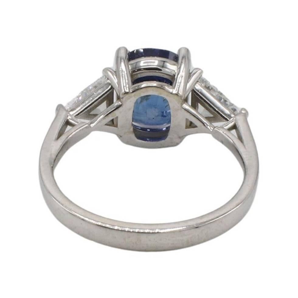 Anillo de compromiso con diamante zafiro azul natural certificado por GIA de 2,89 quilates sin calor en venta 3