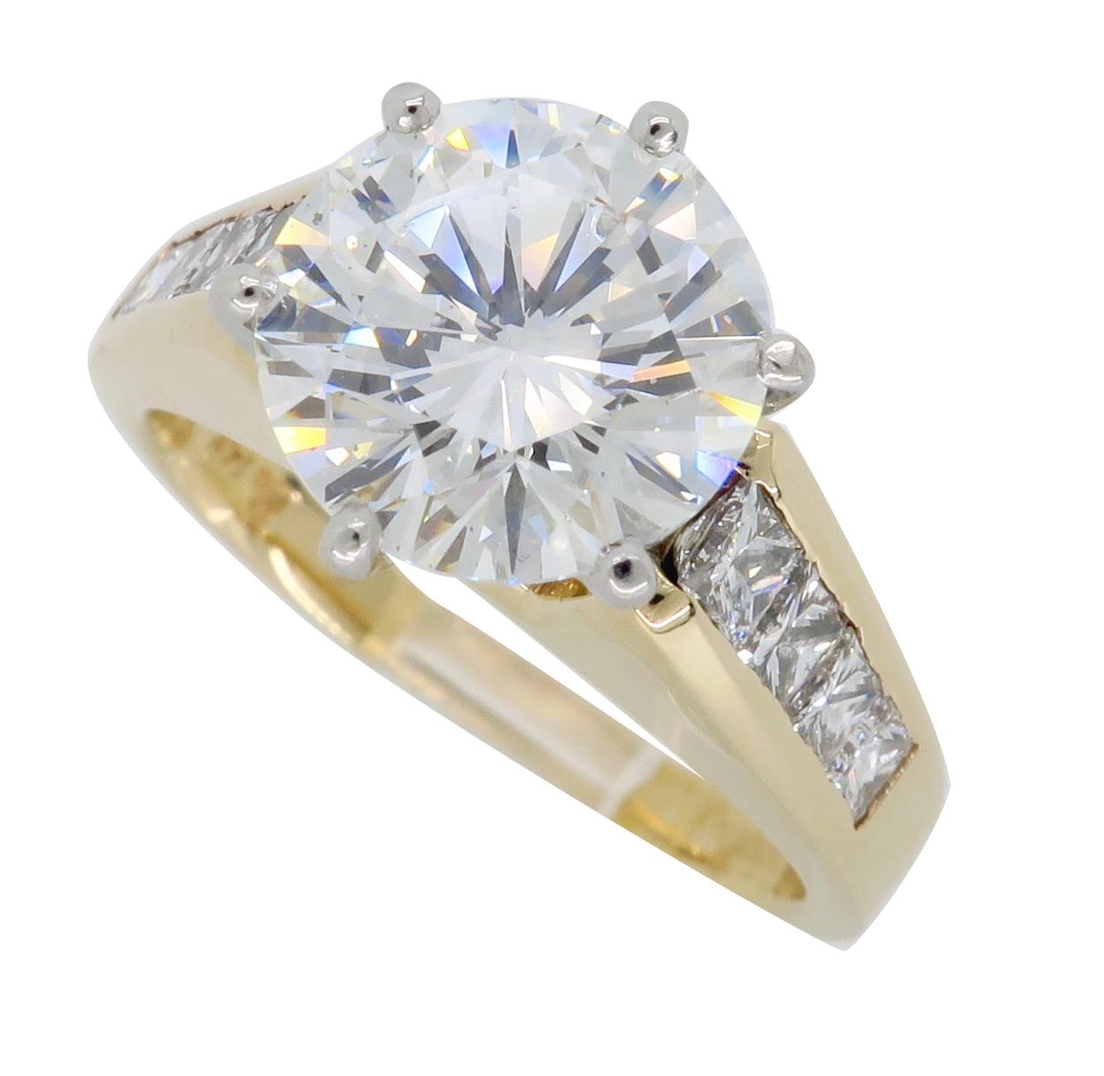 GIA Certified 2.89 Carat Round Brilliant Cut Diamond Engagement Ring 3